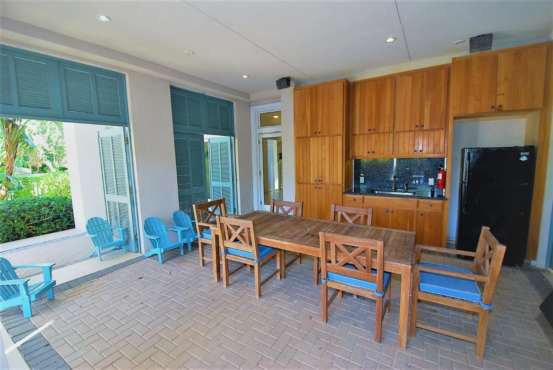 Dining area in Bella Casa Home