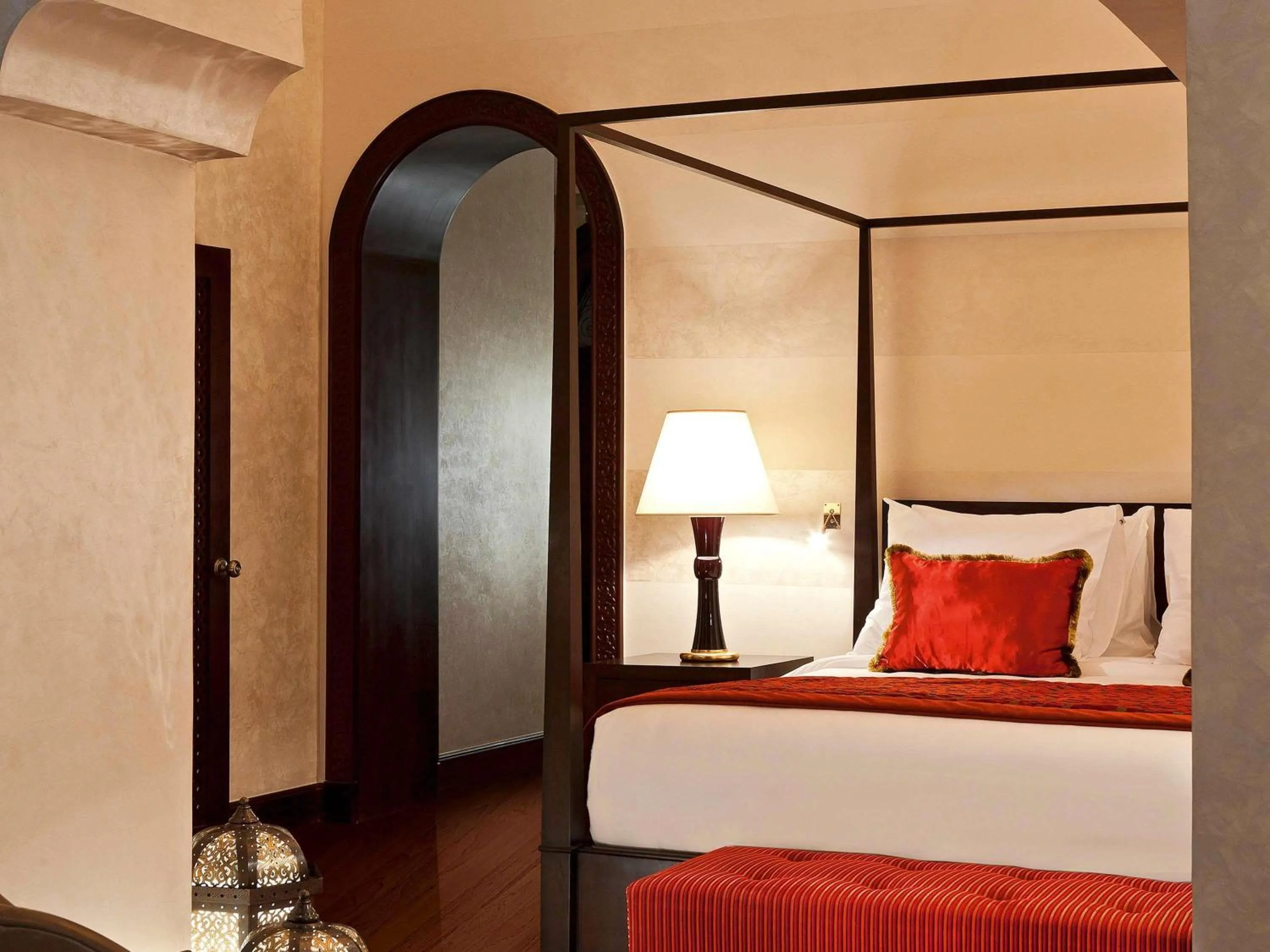 Bedroom, Bed in Sofitel Legend Old Cataract