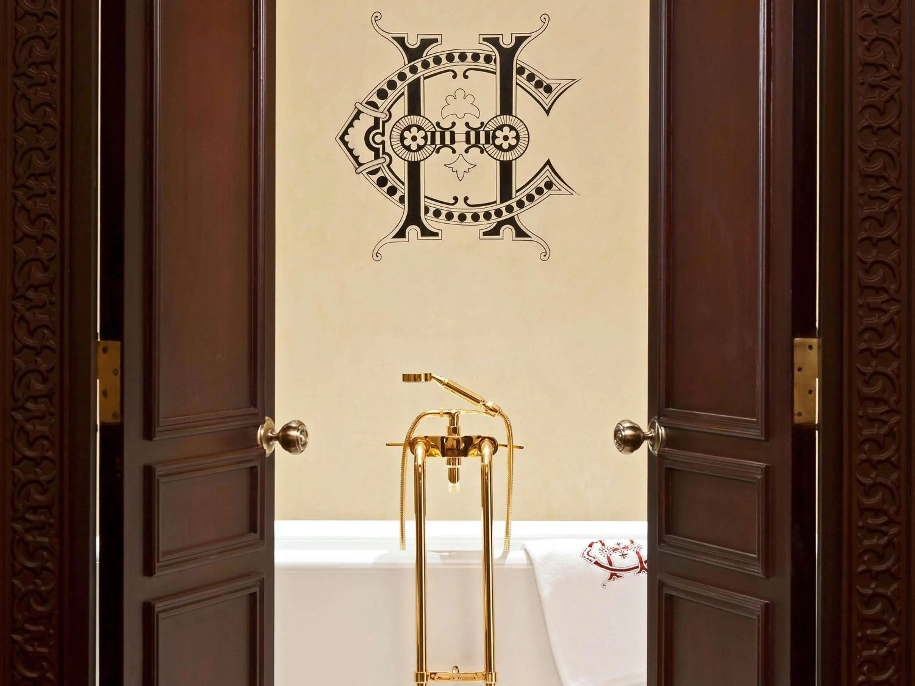 Bedroom in Sofitel Legend Old Cataract