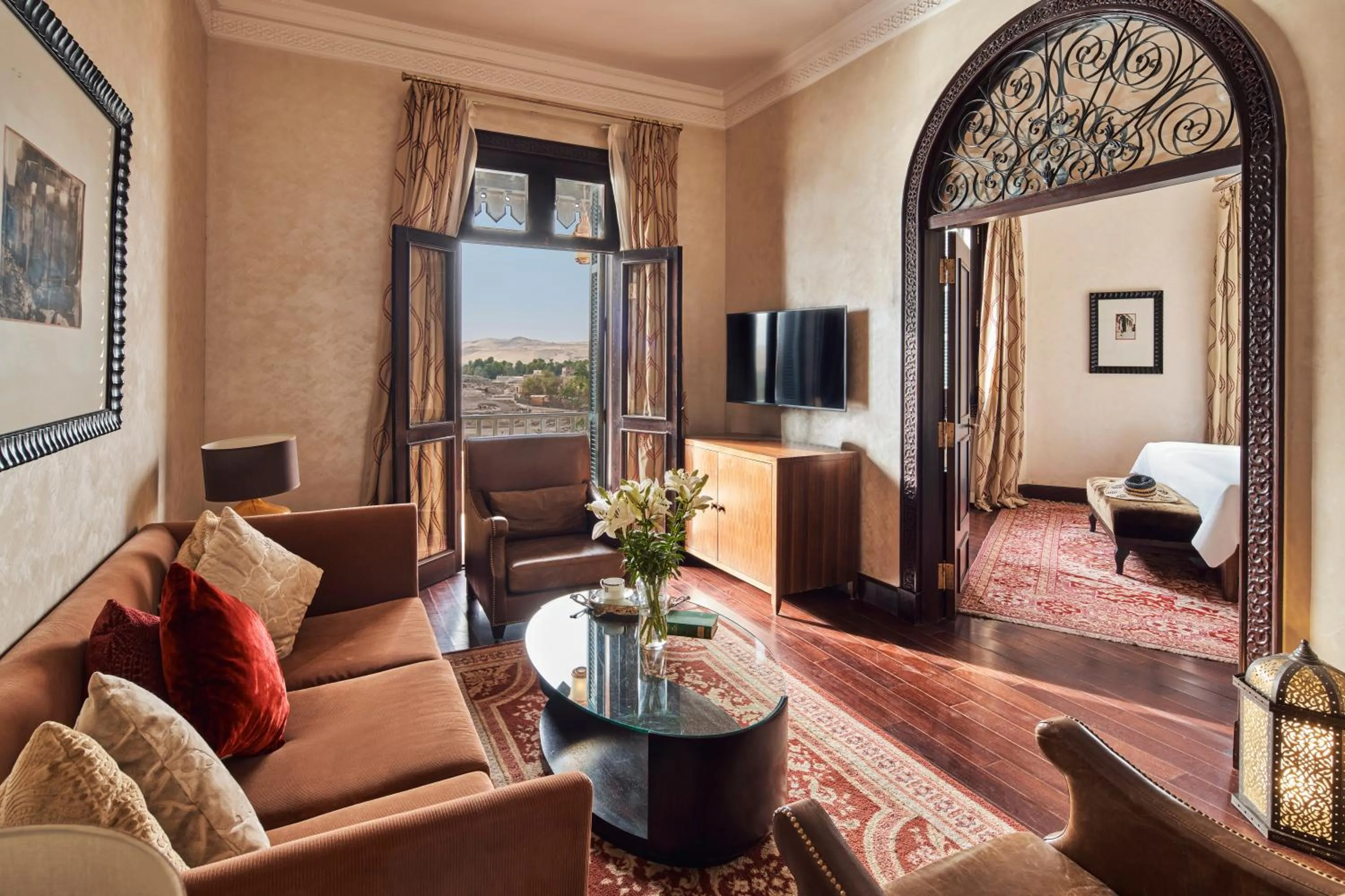 Living room, Bed in Sofitel Legend Old Cataract