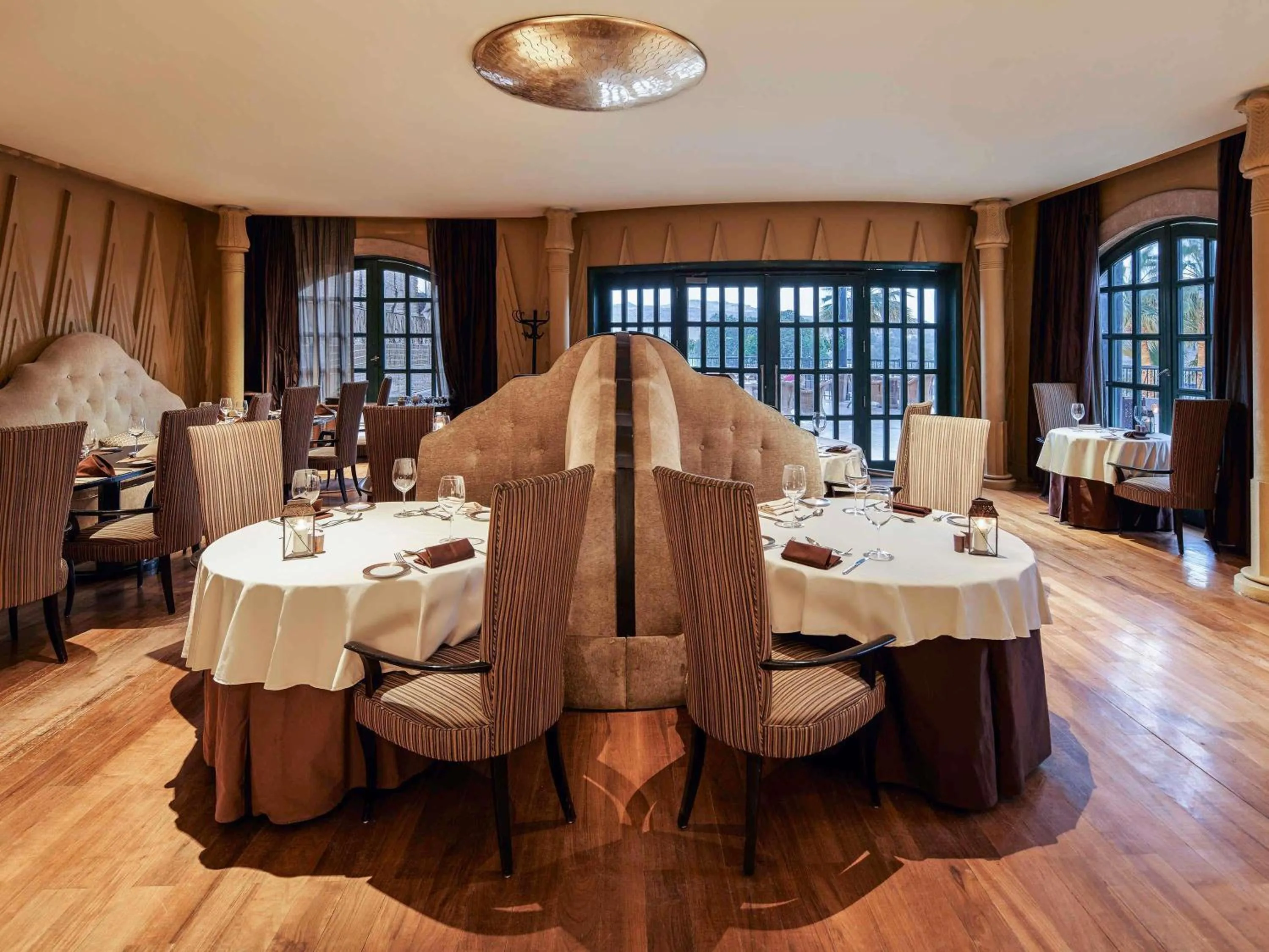 Restaurant/places to eat in Sofitel Legend Old Cataract