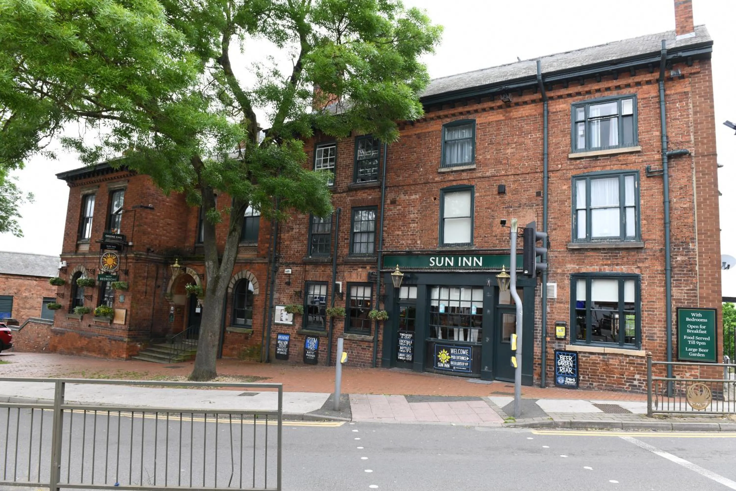 Property building in Sun Inn