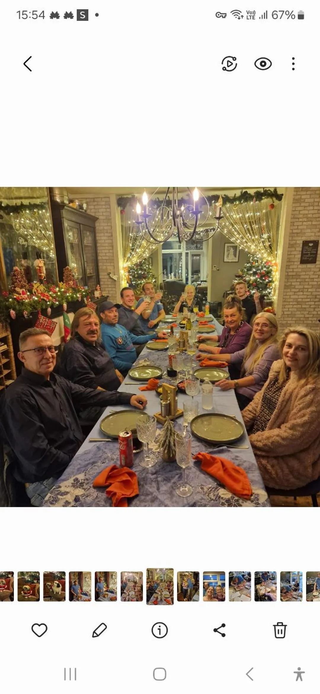 Restaurant/places to eat in "Chez Ba'Nus"