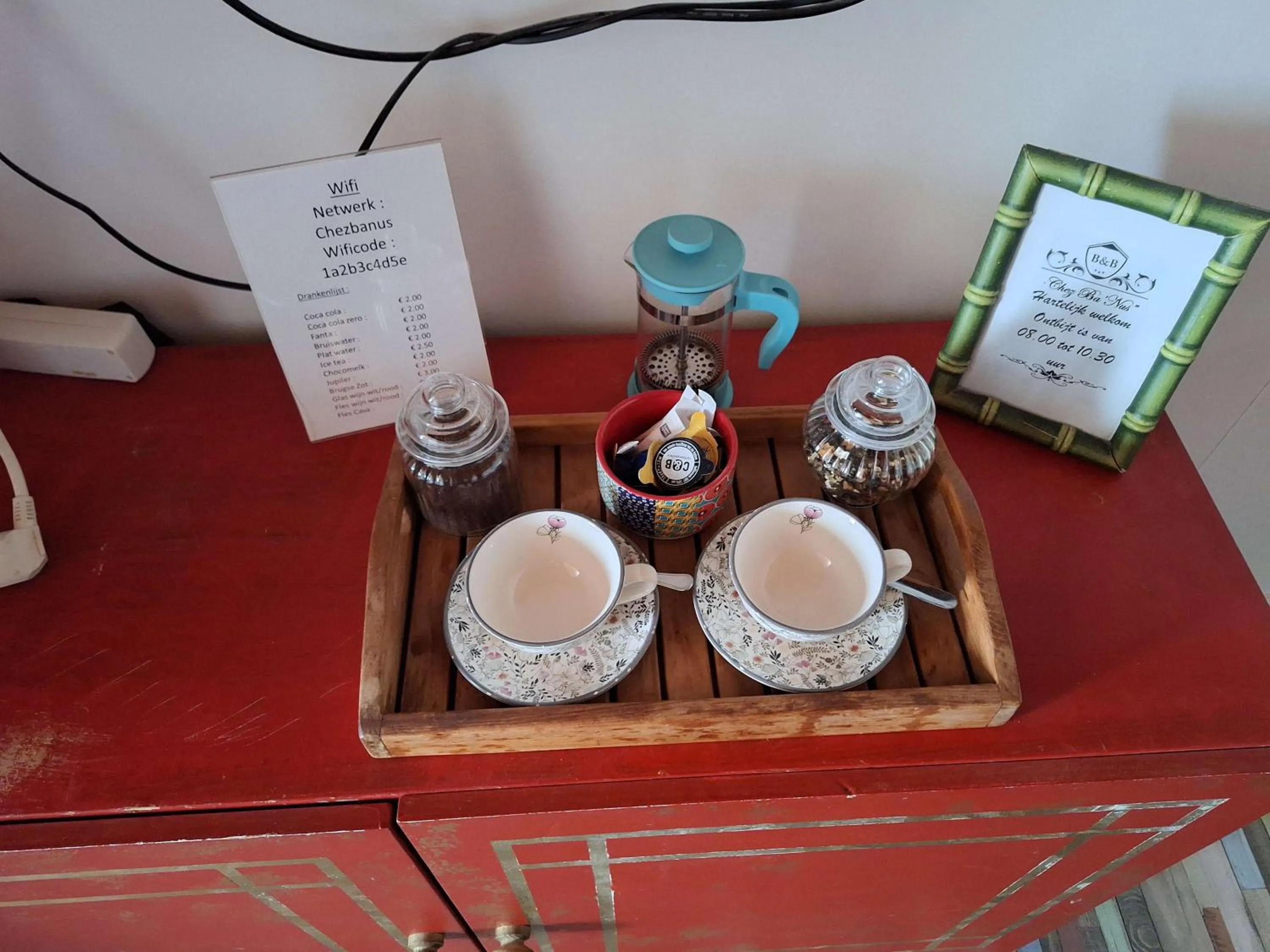 Coffee/tea facilities in "Chez Ba'Nus"