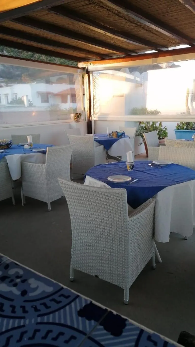 Breakfast in La Giara