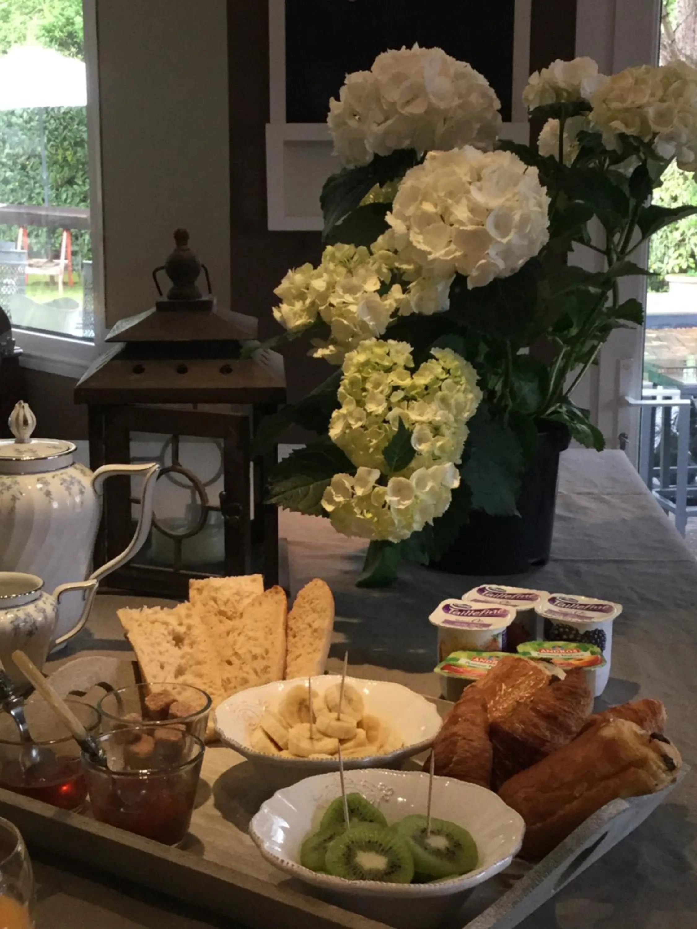 Breakfast in La Maison des Eaux Claires