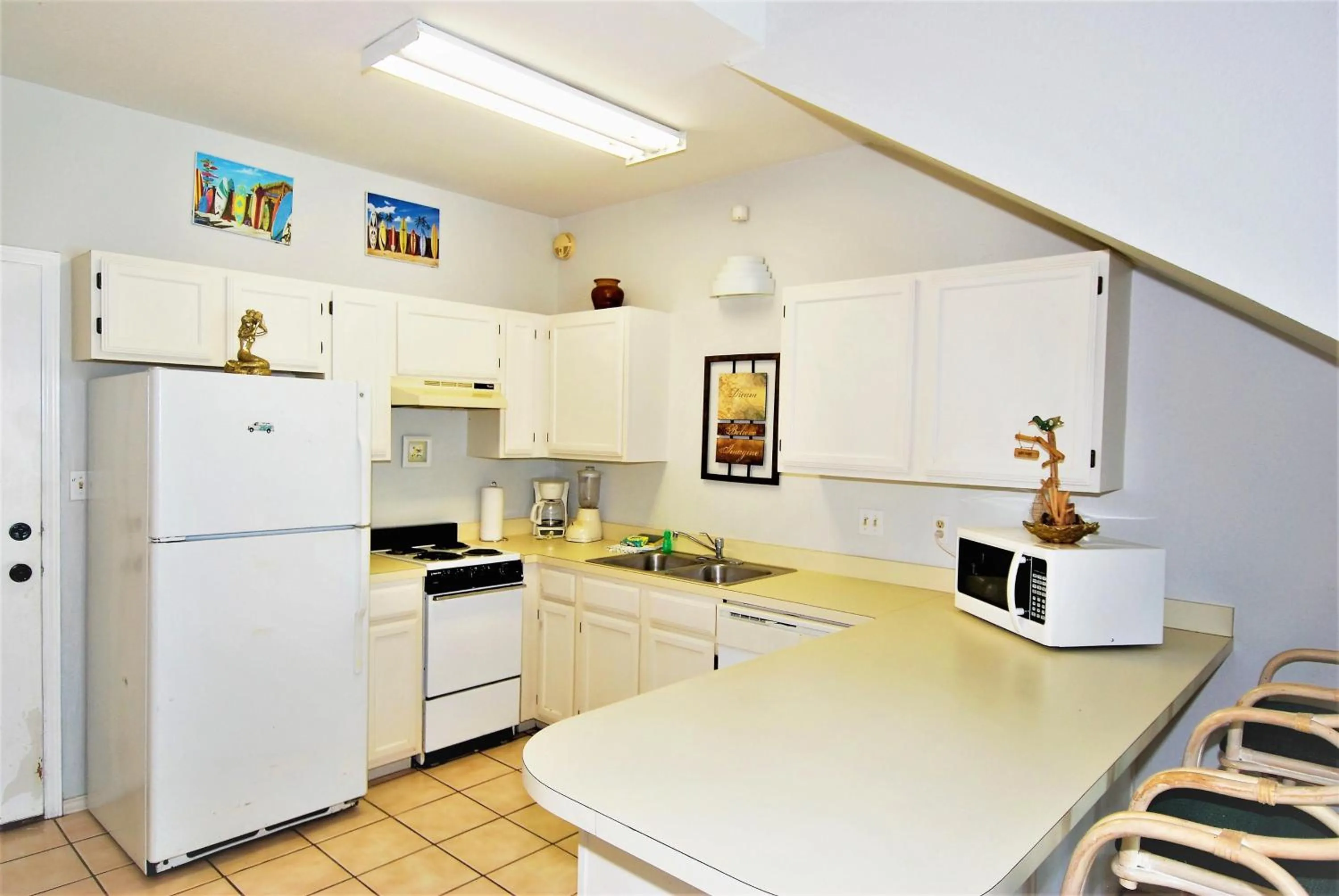 Kitchen or kitchenette in 108 West Morningside Townhouse
