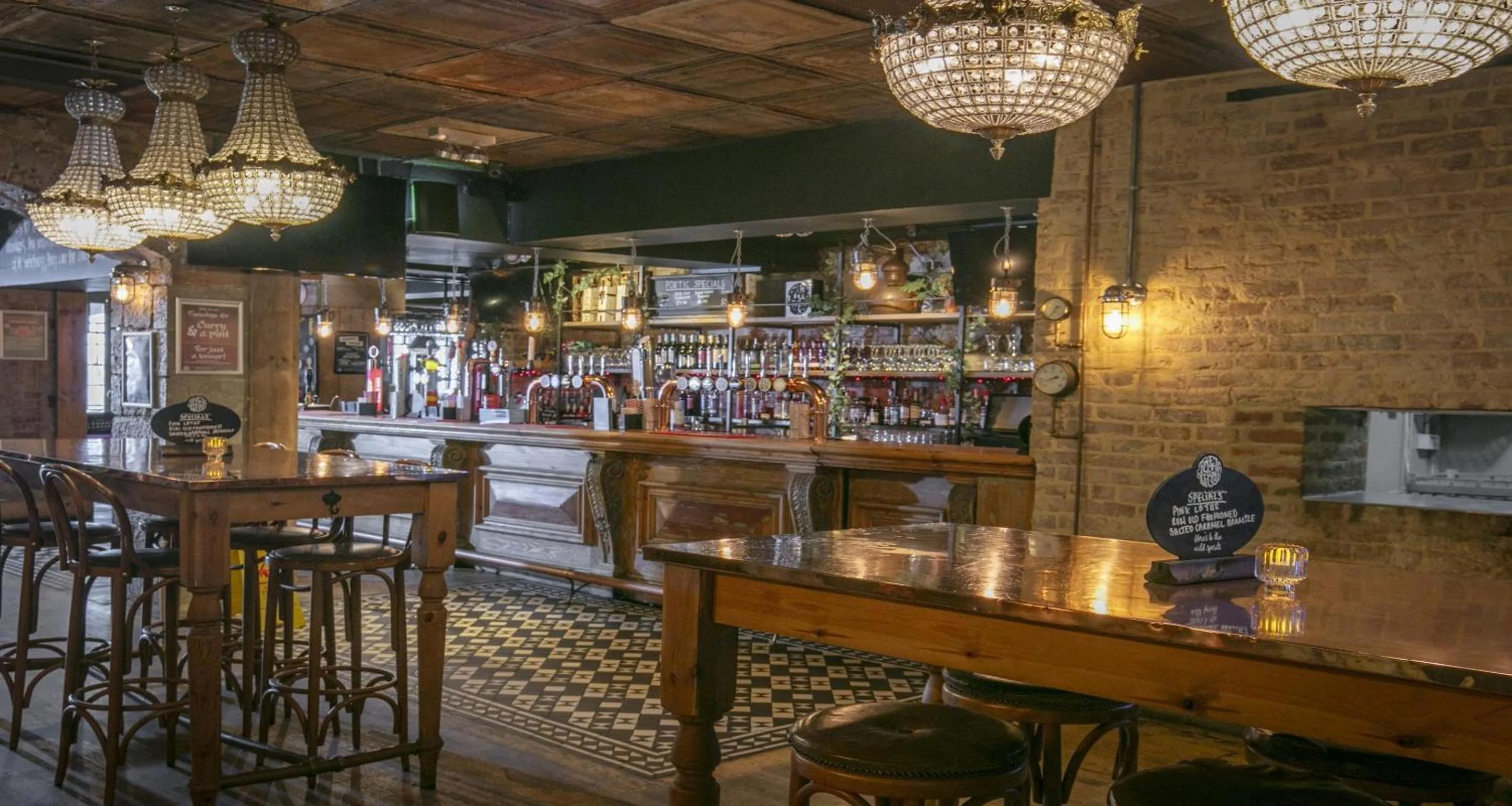 Restaurant/places to eat in Roker Hotel BW Premier Collection