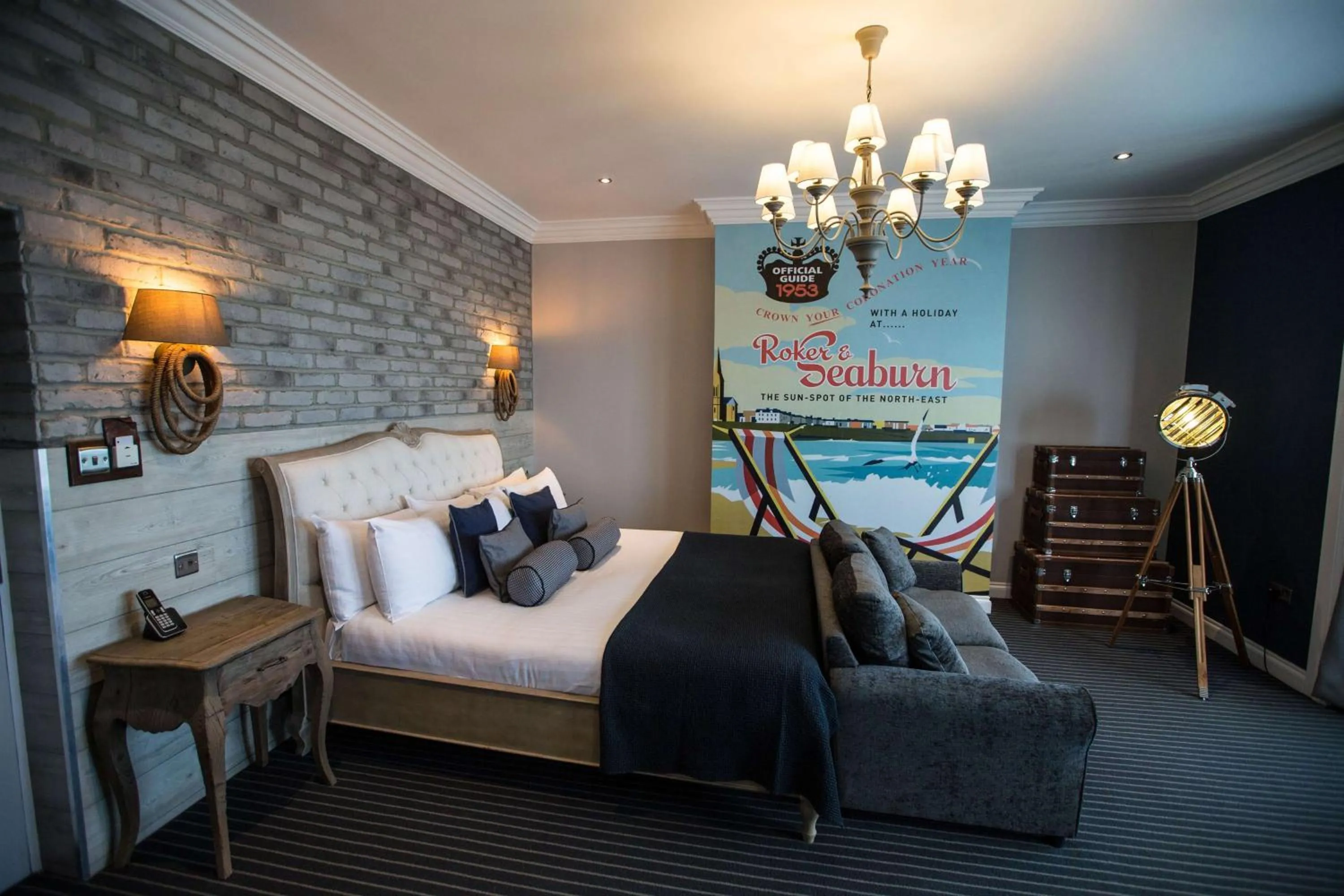 Photo of the whole room, Bed in Roker Hotel BW Premier Collection