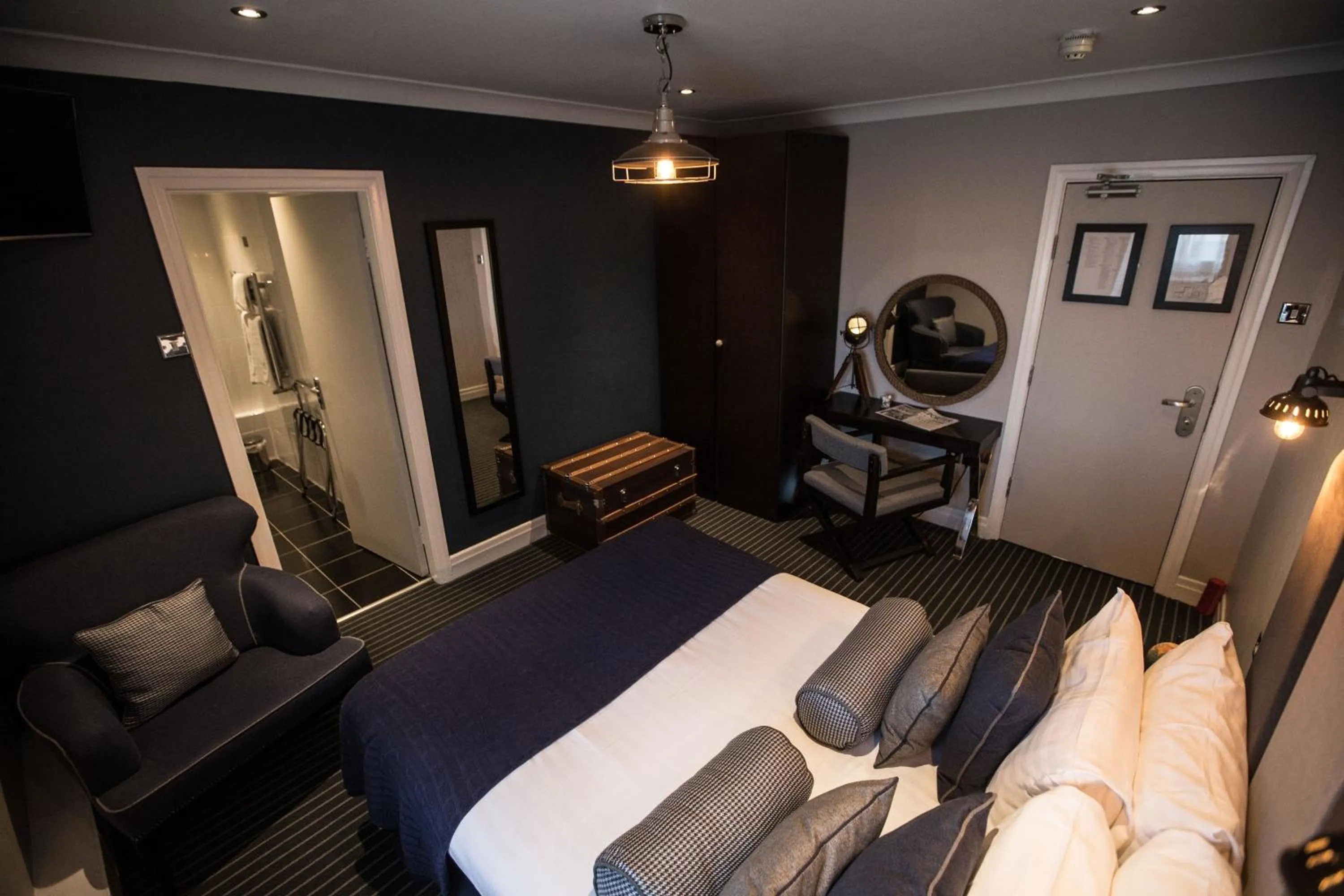 Bedroom, Bed in Roker Hotel BW Premier Collection