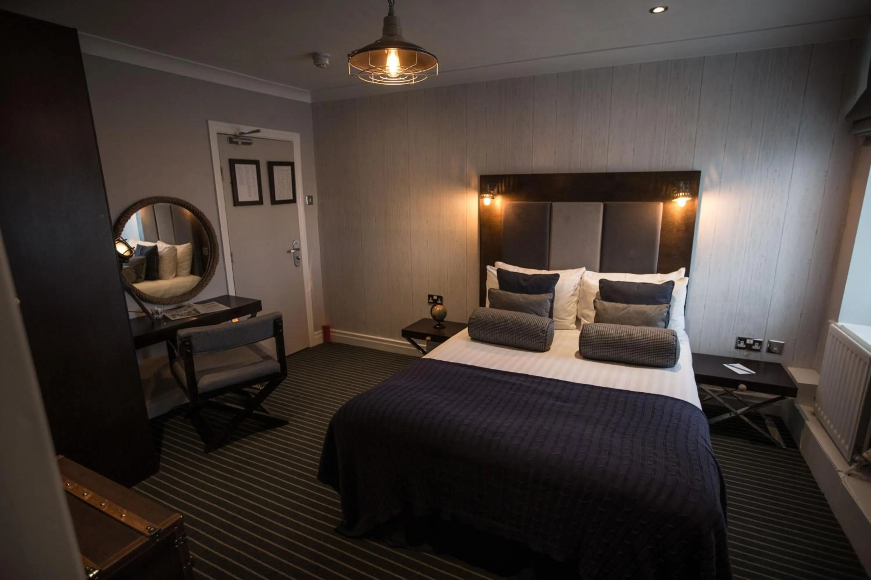 Bedroom, Bed in Roker Hotel BW Premier Collection