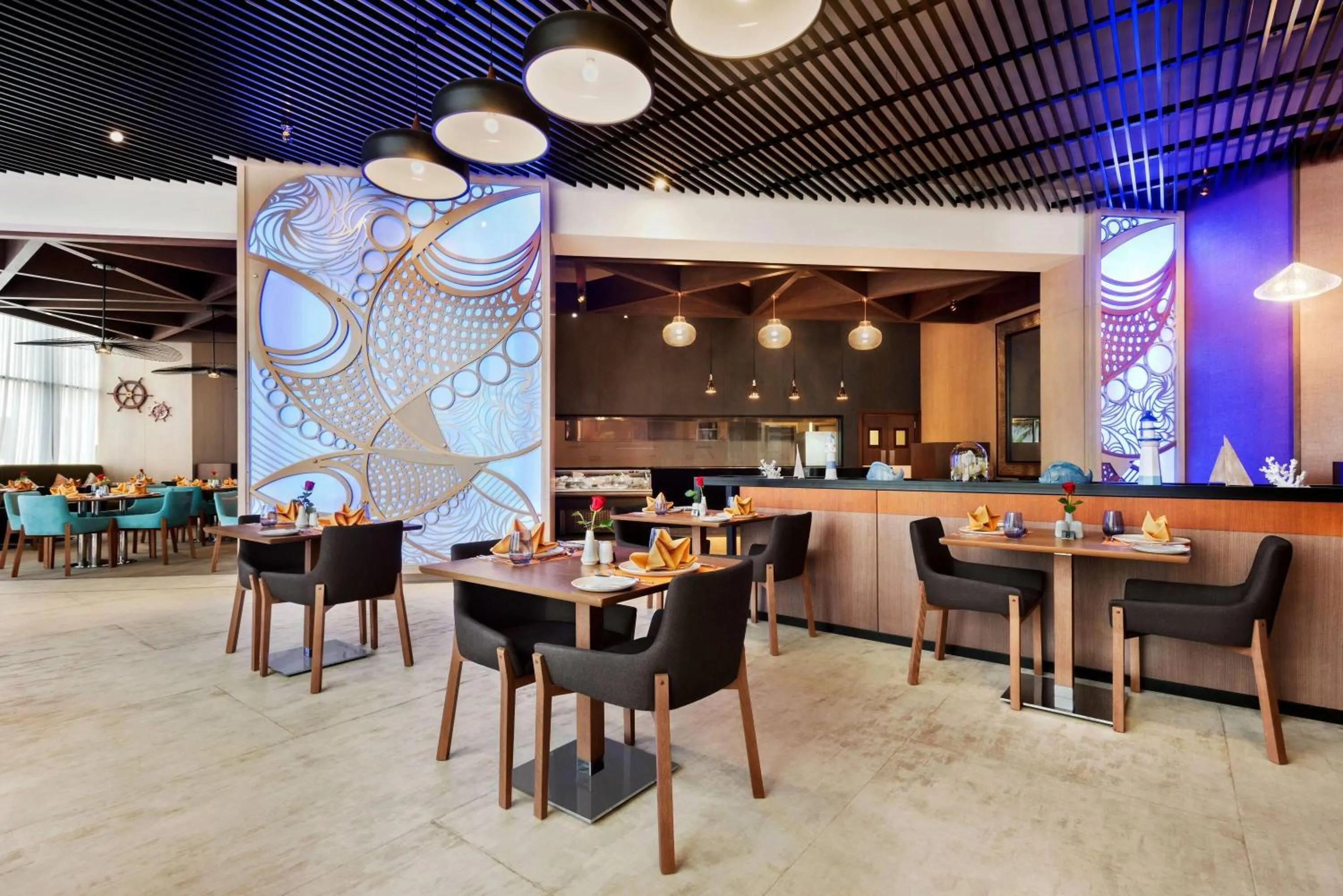 Restaurant/places to eat in Wyndham Garden Ajman Corniche