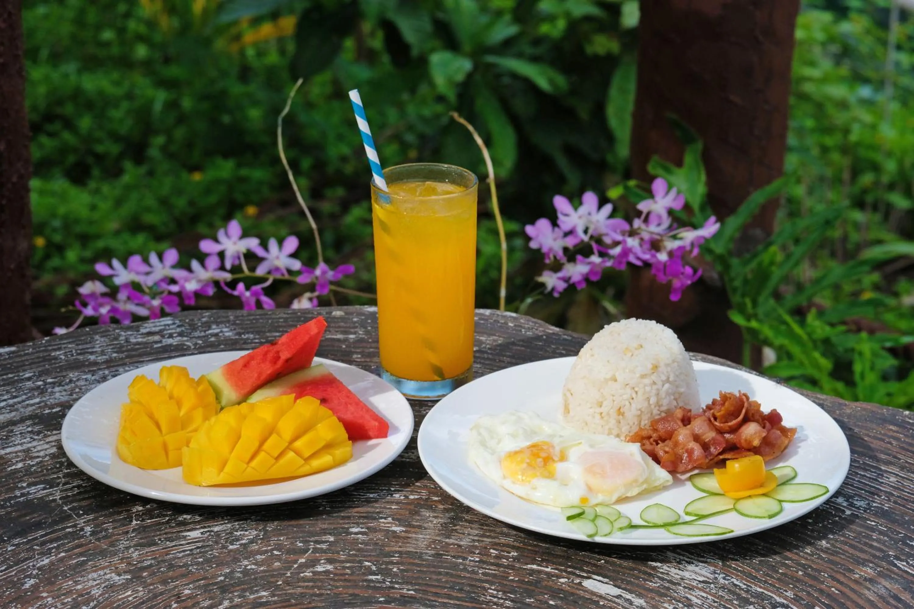 Food and drinks in Loboc River Resort