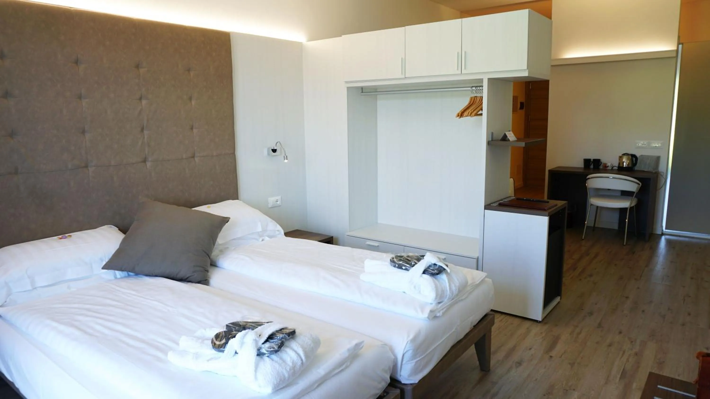 Bedroom, Bed in Park Hotel Val Di Monte ***S