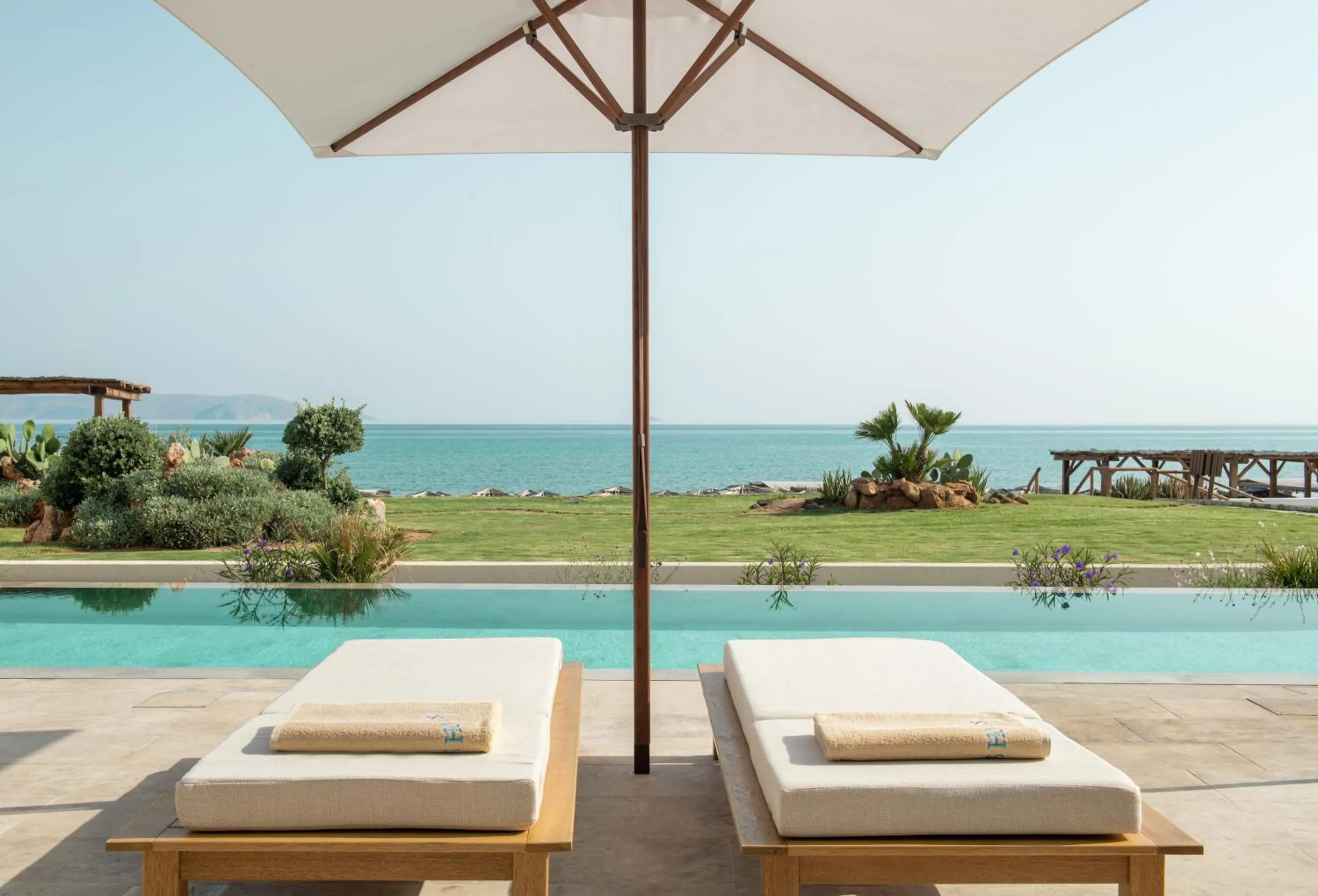 Swimming pool in Mitsis Selection Rinela