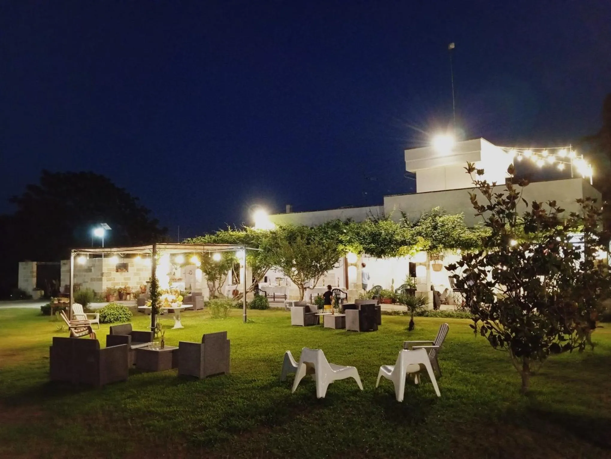 Garden view in B&B Villa Sofia