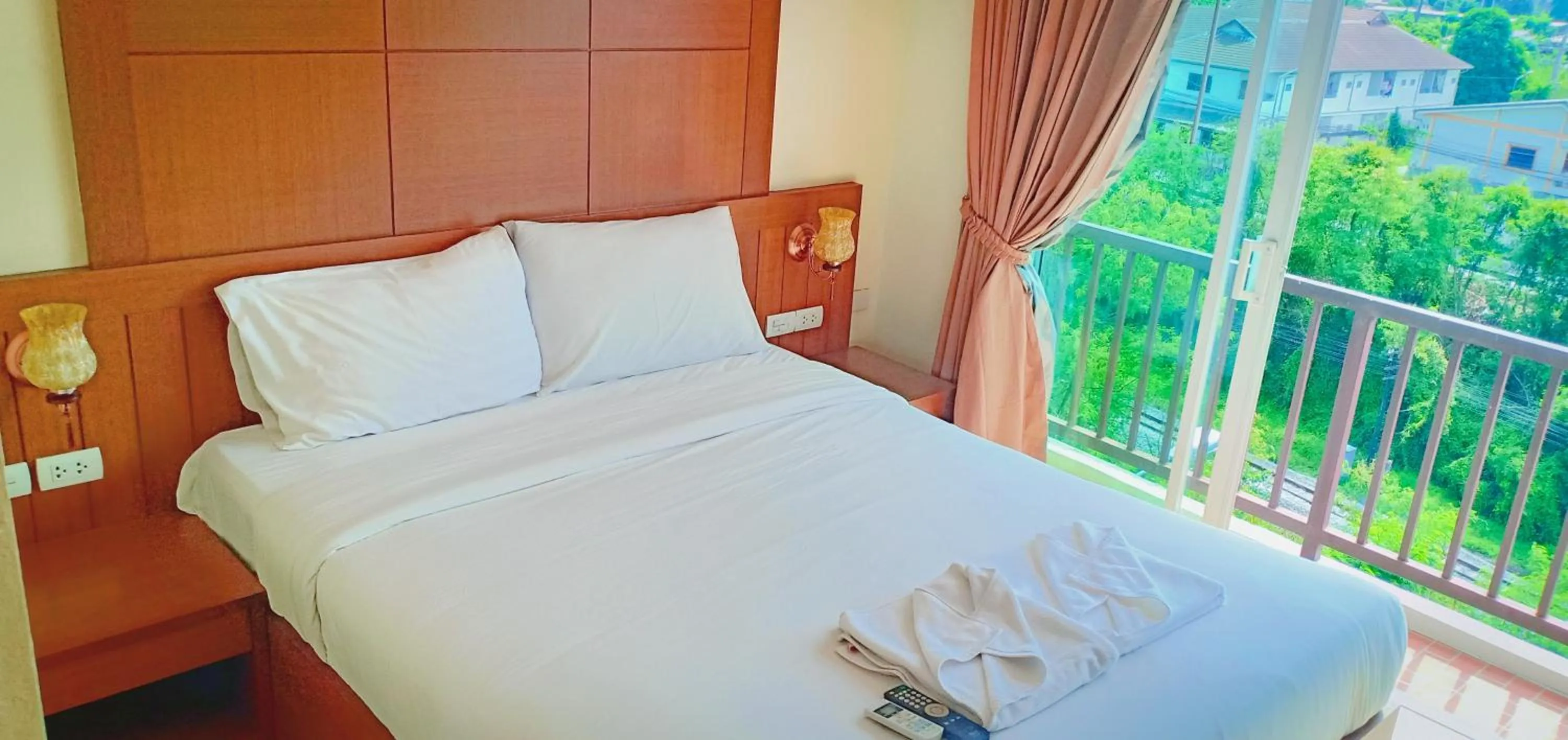 Balcony/Terrace, Bed in The Icon Place 2 @ Nurn Plub Wan