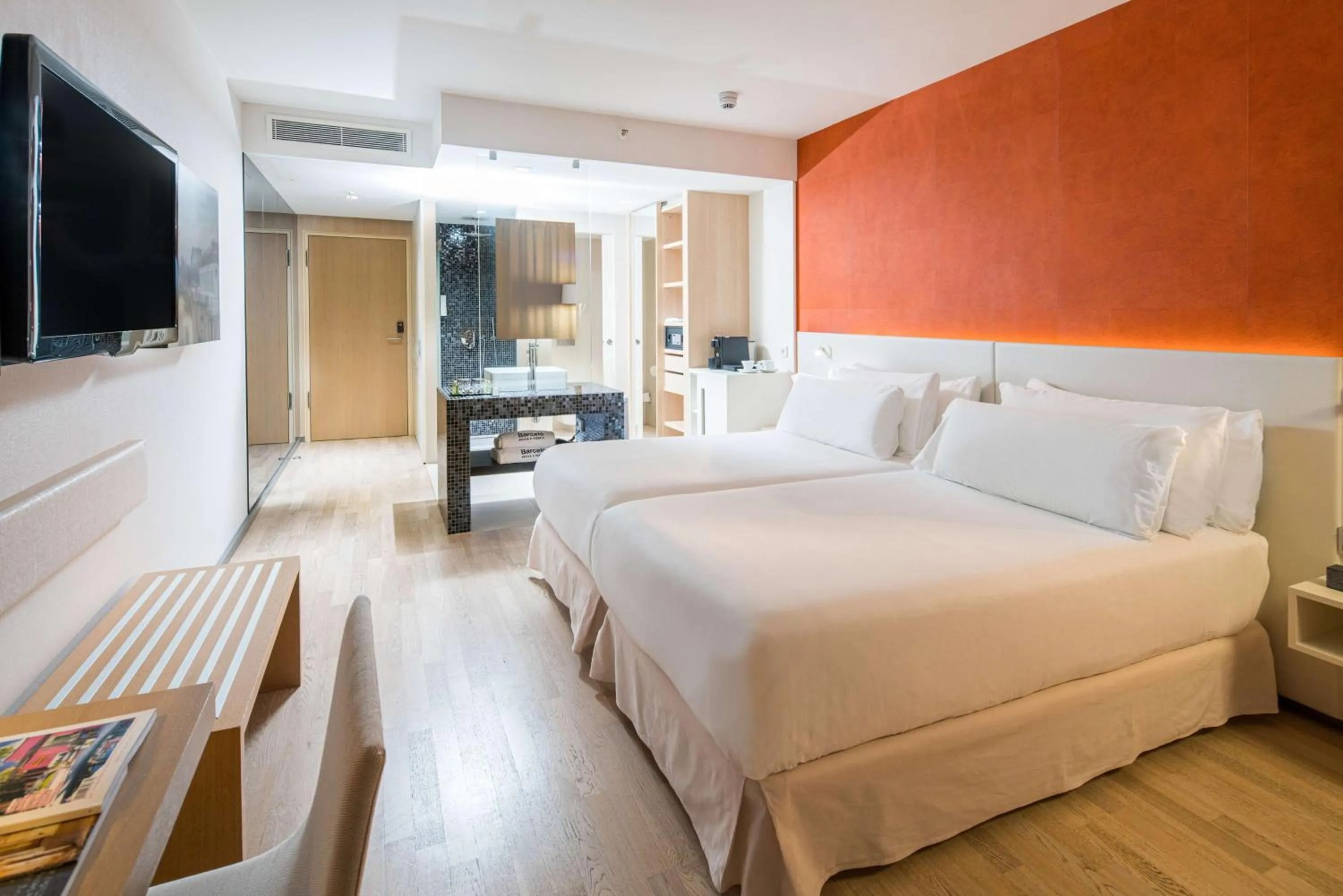 Bedroom, Bed in Barceló Hamburg