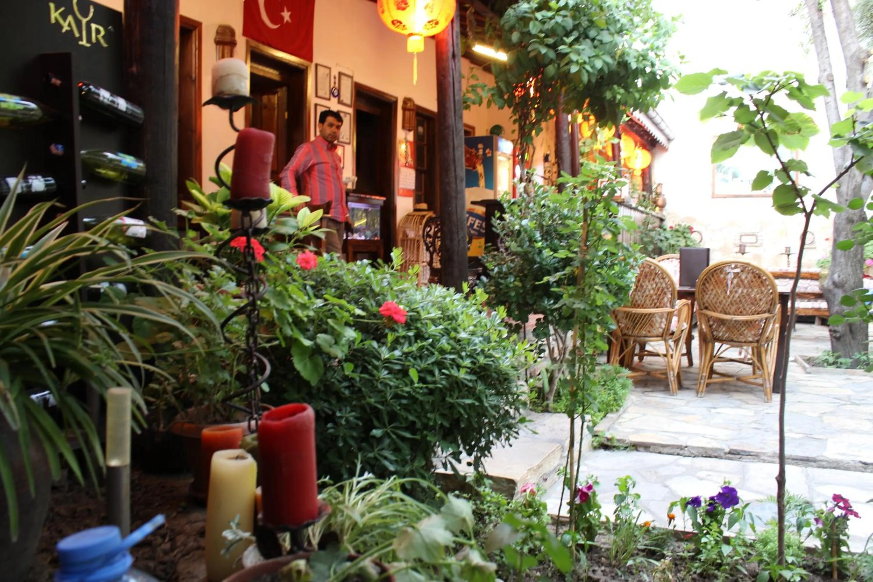 Restaurant/places to eat in Boomerang Guest House