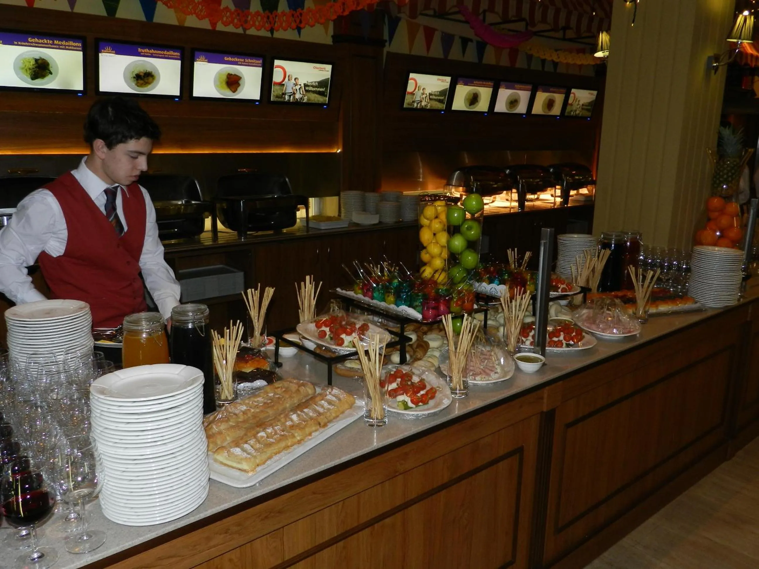 Restaurant/places to eat in Kaiserrast