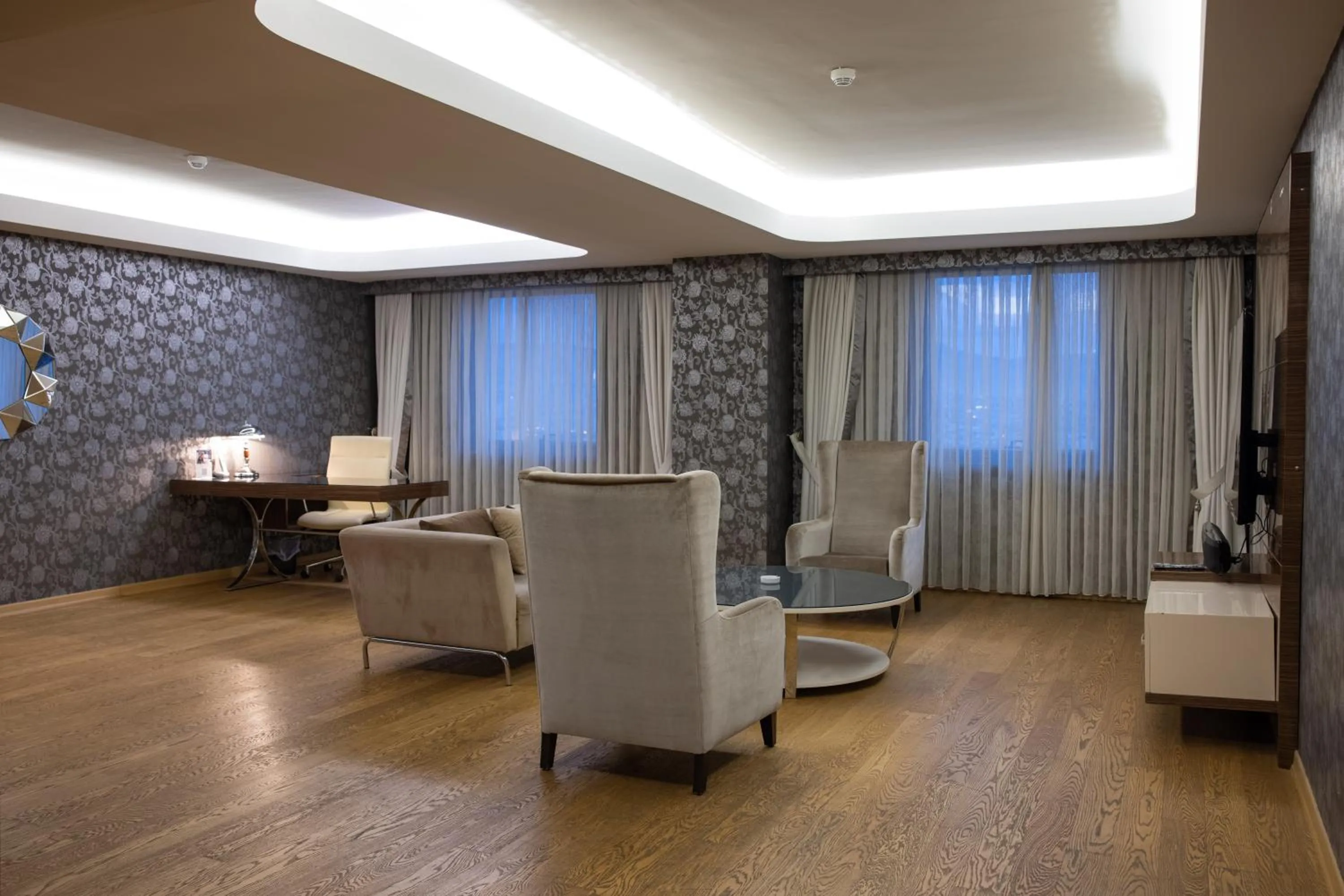 Seating area in Anemon Grand Konya Otel