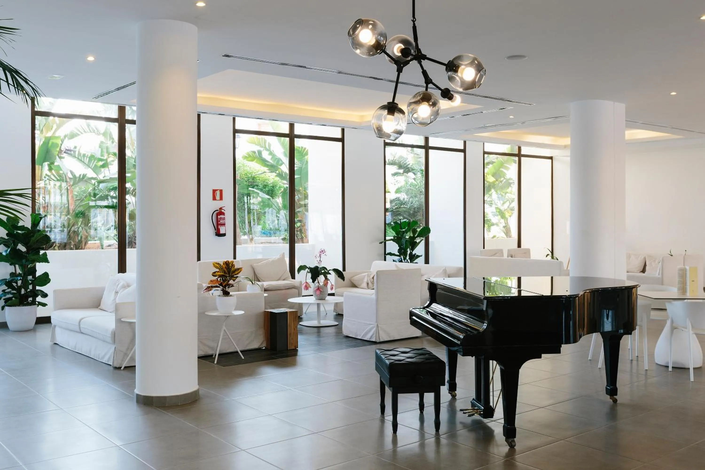 Lobby or reception in AluaSoul Ibiza - Adults only