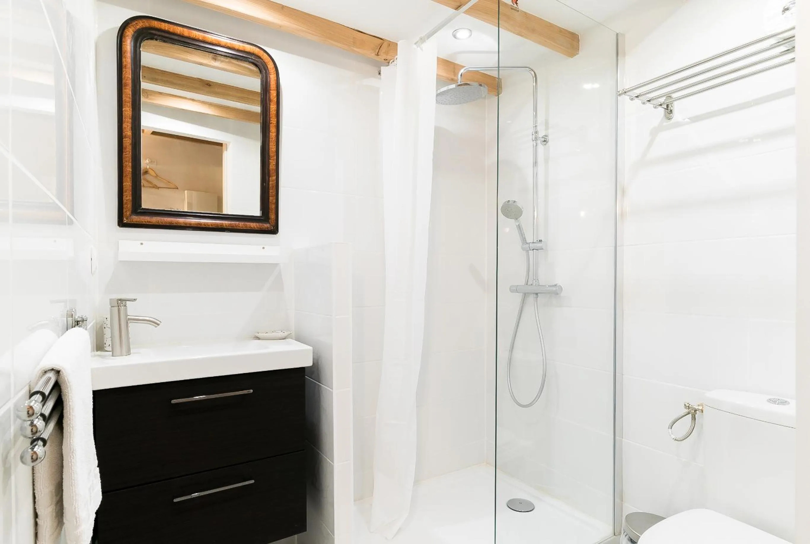 Shower in L'Escale