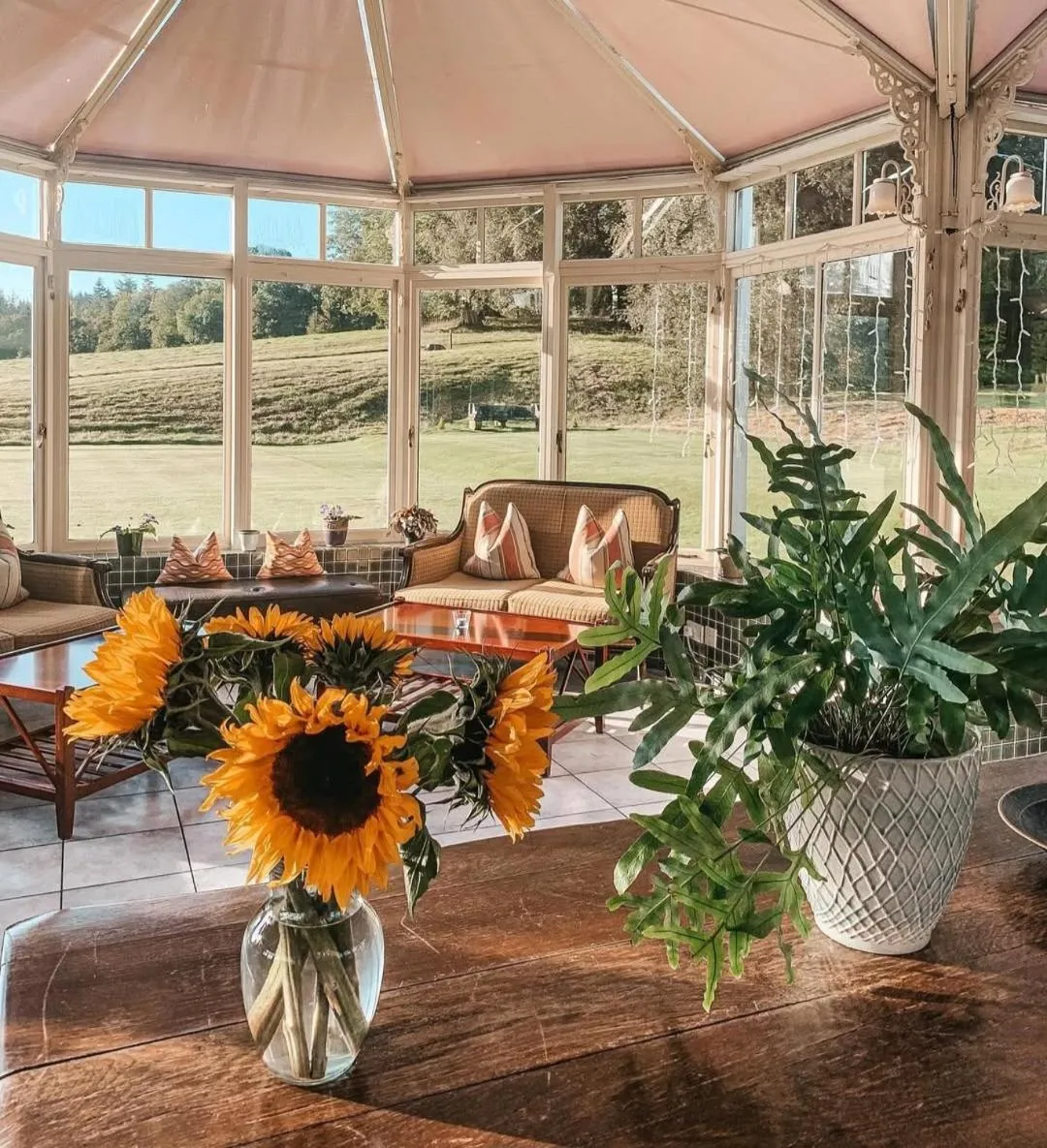 Lounge or bar in Cringletie House