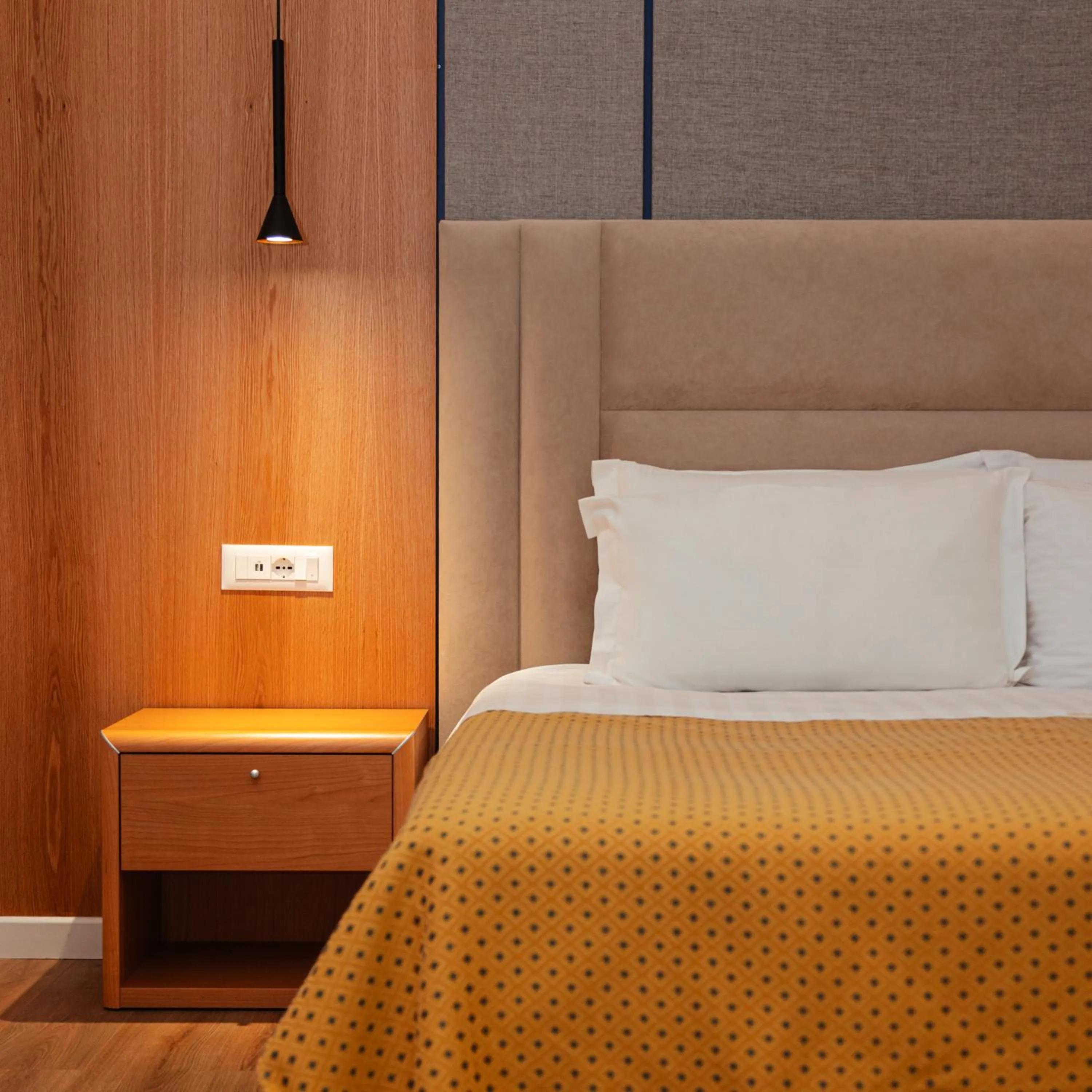 Bed in Hotel Airport Tirana