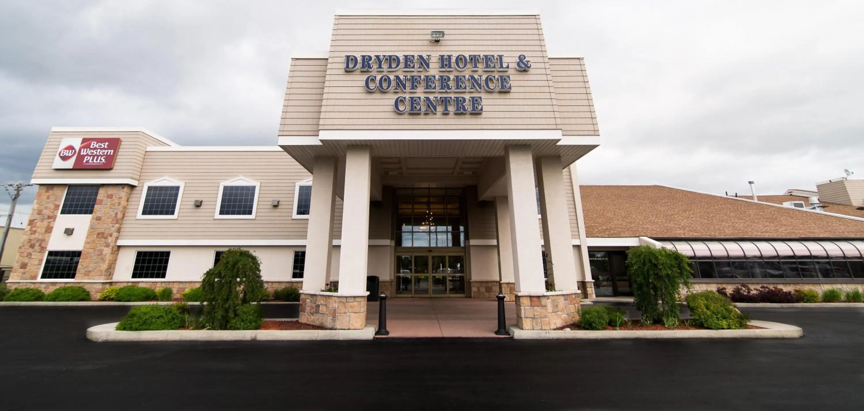 Property building in Best Western Plus Dryden Hotel and Conference Centre