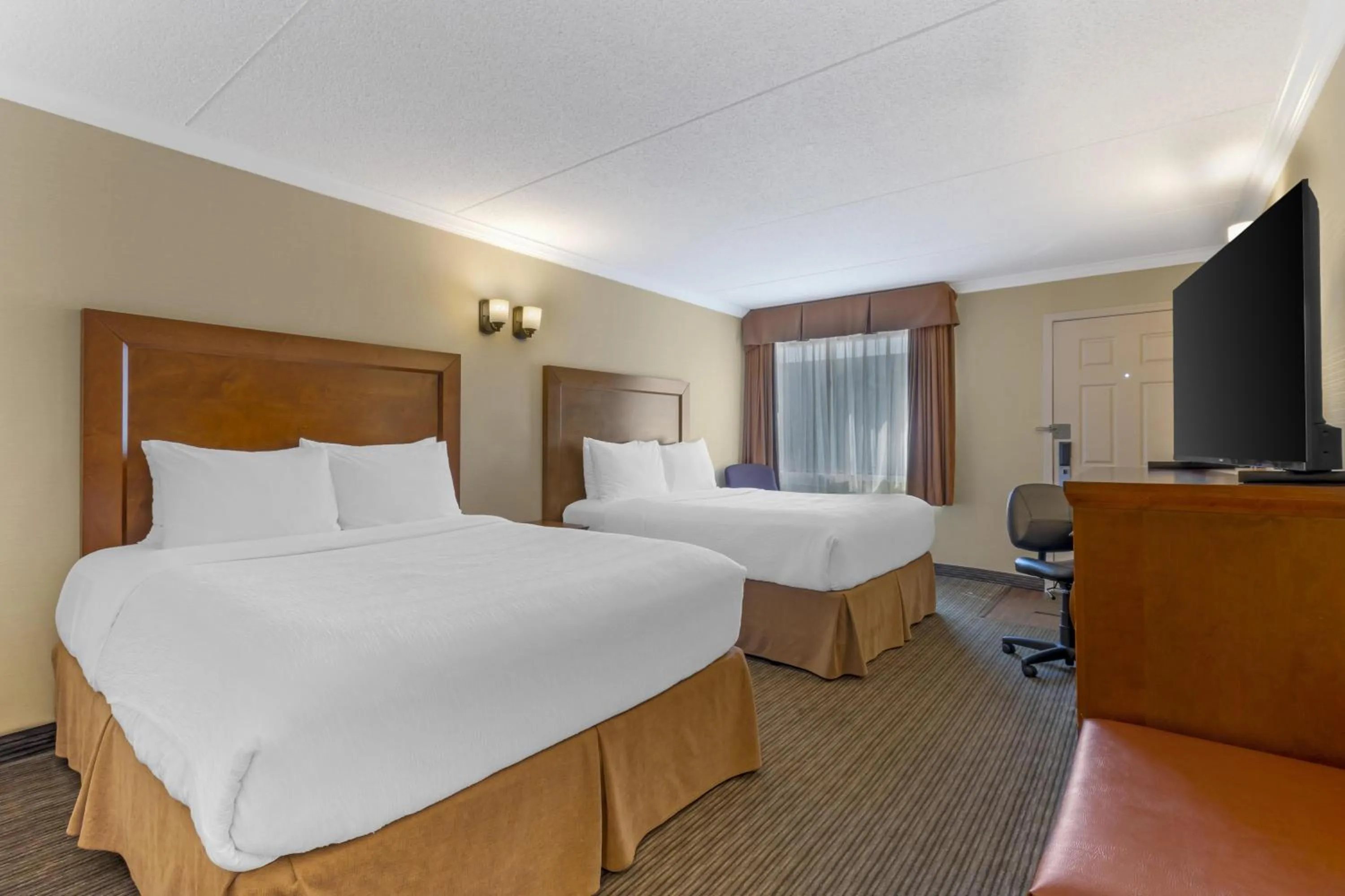 Bedroom, Bed in Best Western Plus Dryden Hotel and Conference Centre