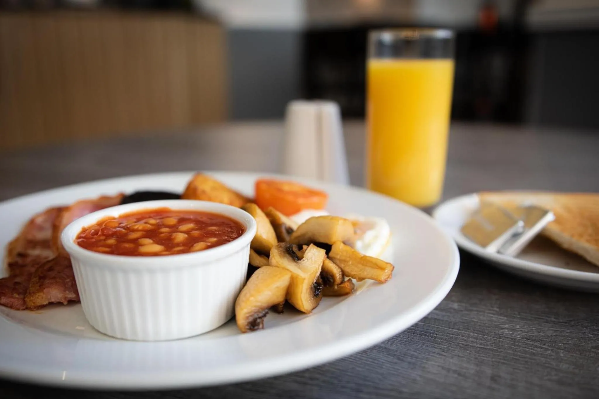 Breakfast in Lion Hotel