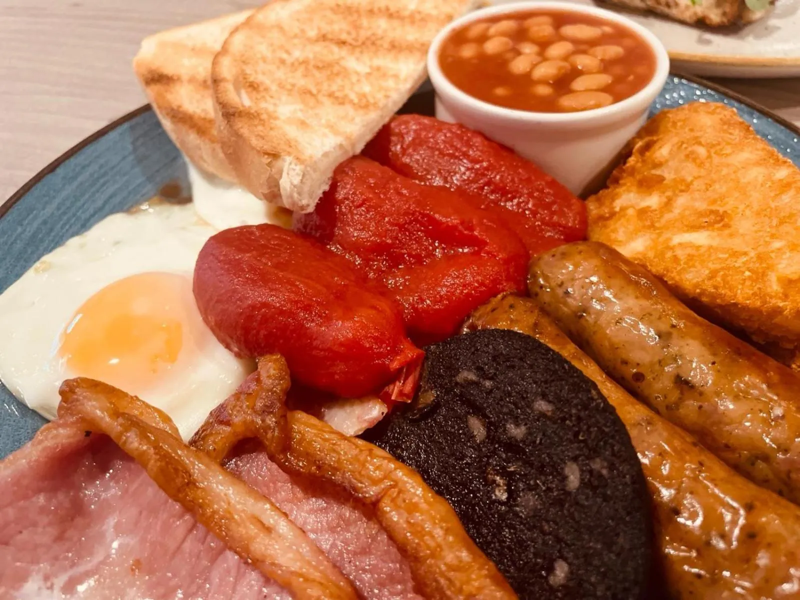 Breakfast in Lion Hotel