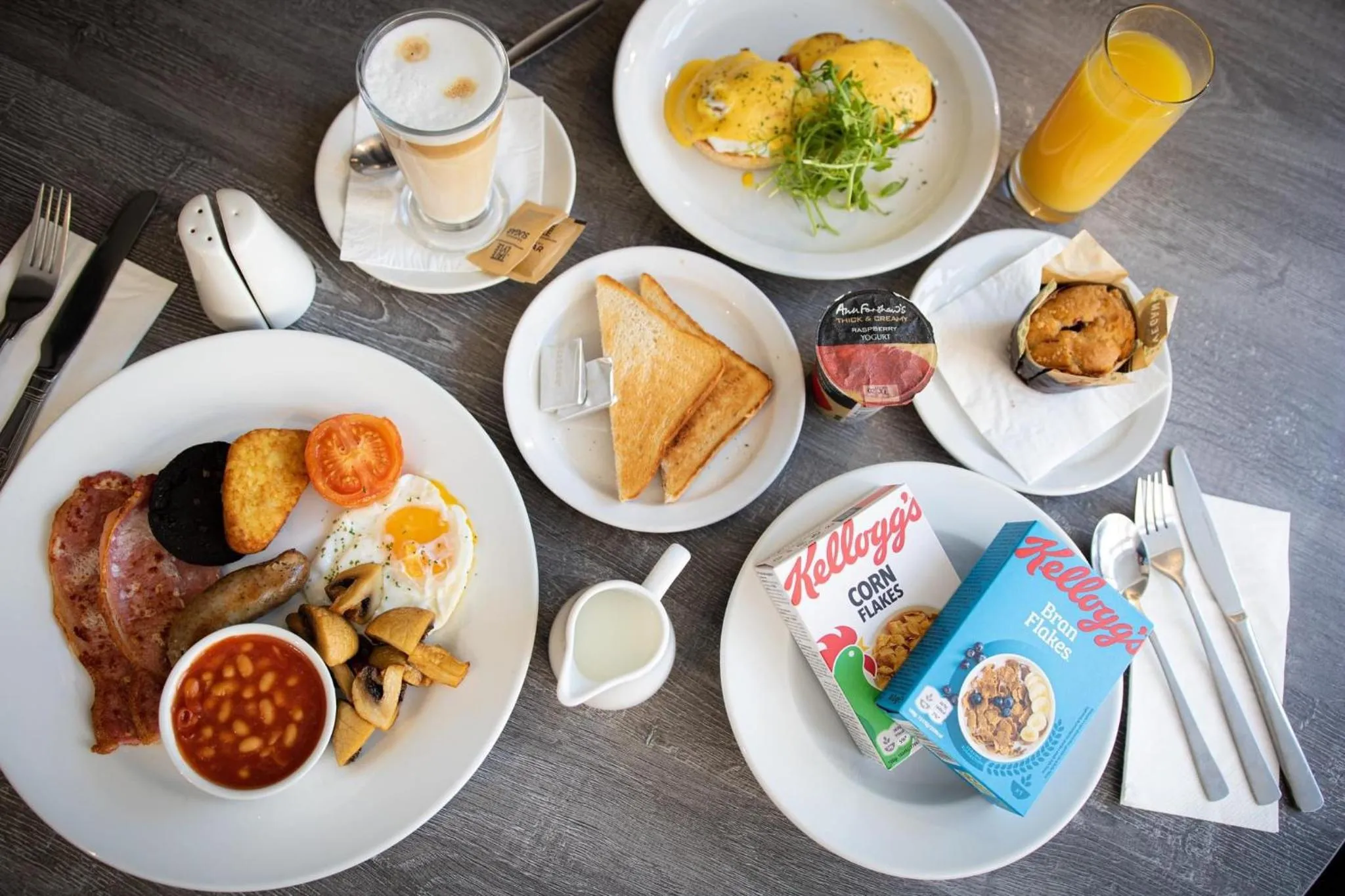 Breakfast in Lion Hotel