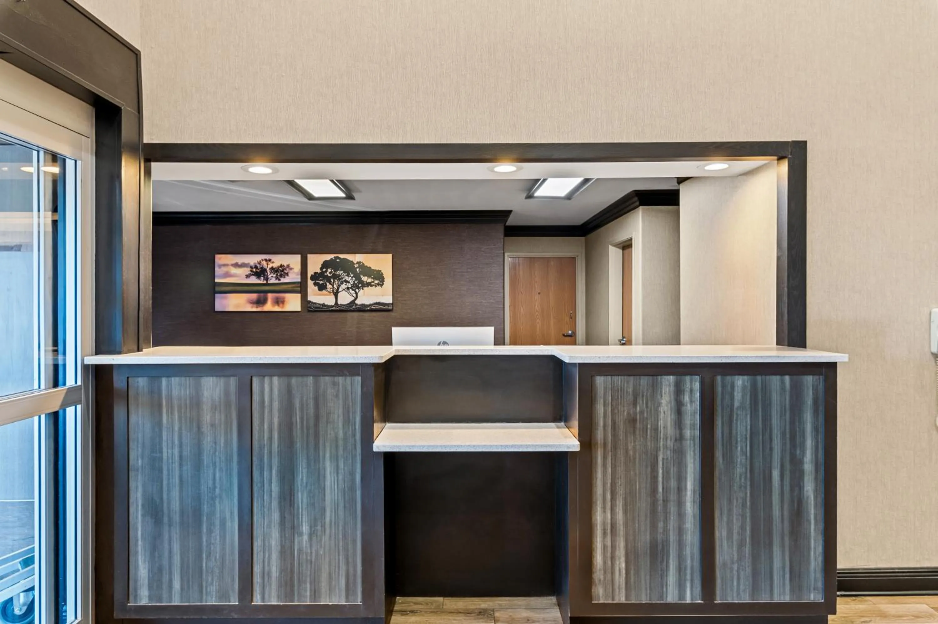 Lobby or reception in Best Western Presidential Hotel & Suites