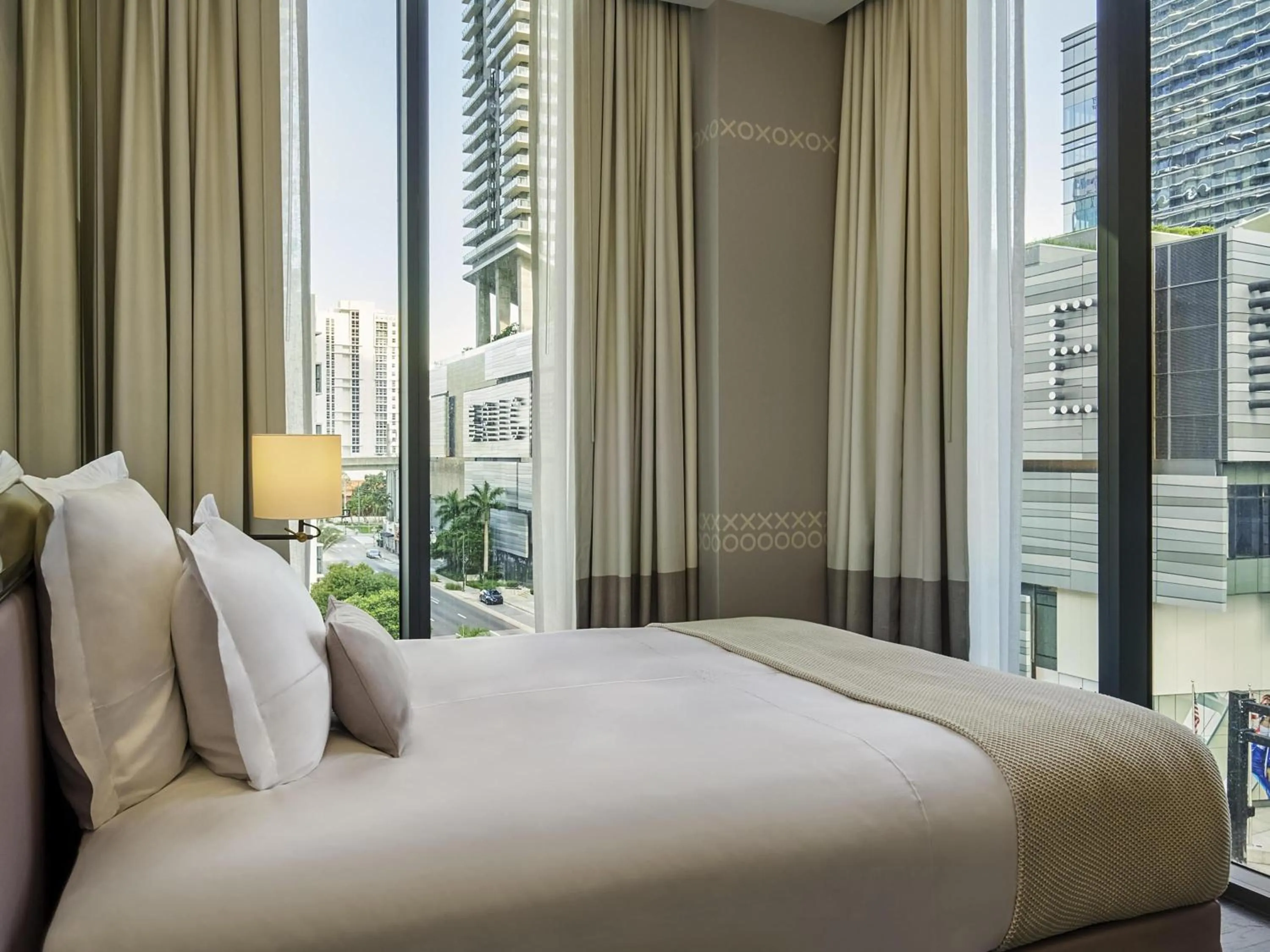 Bedroom, Bed in SLS LUX Brickell
