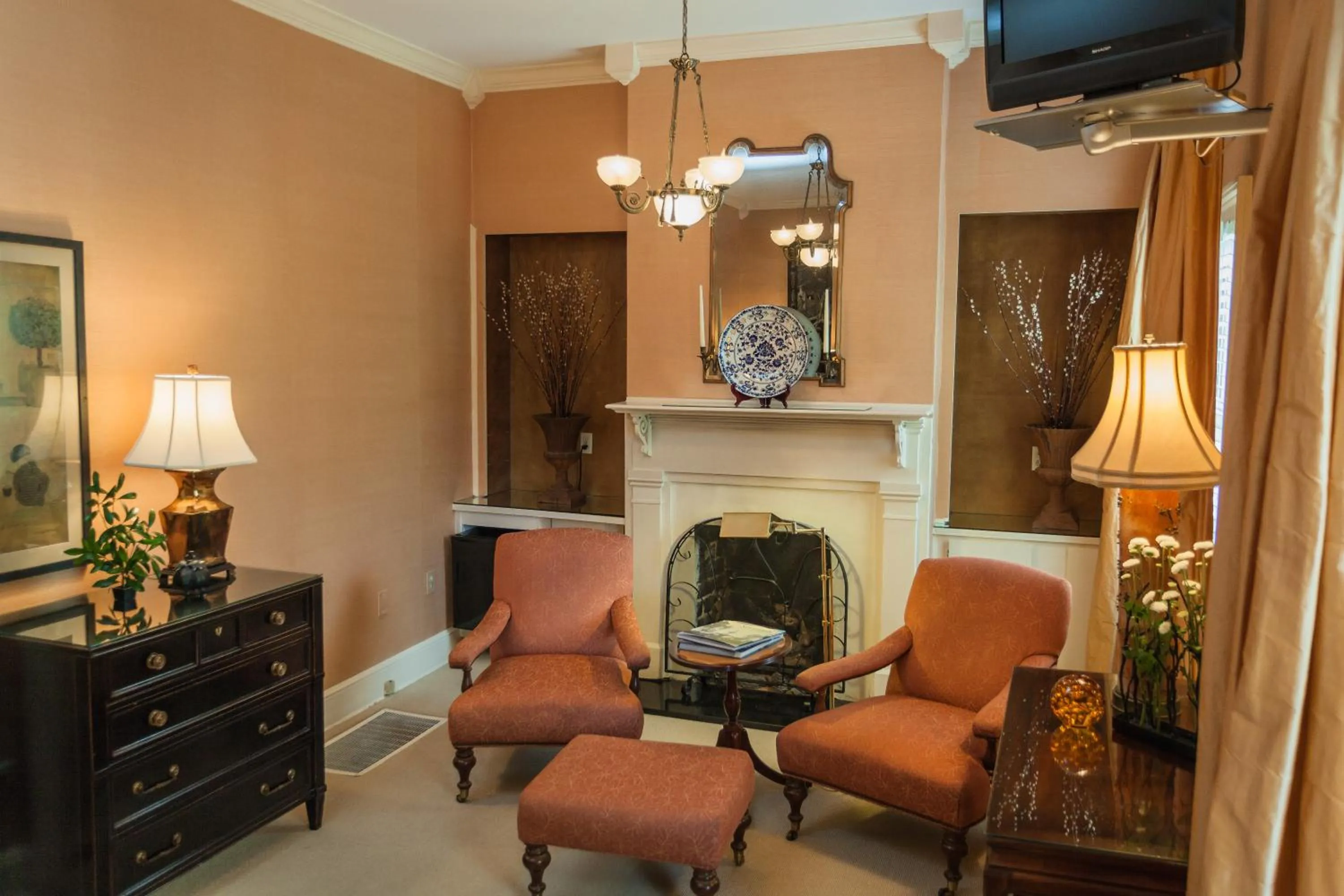 Living room in Catherine Ward House Inn