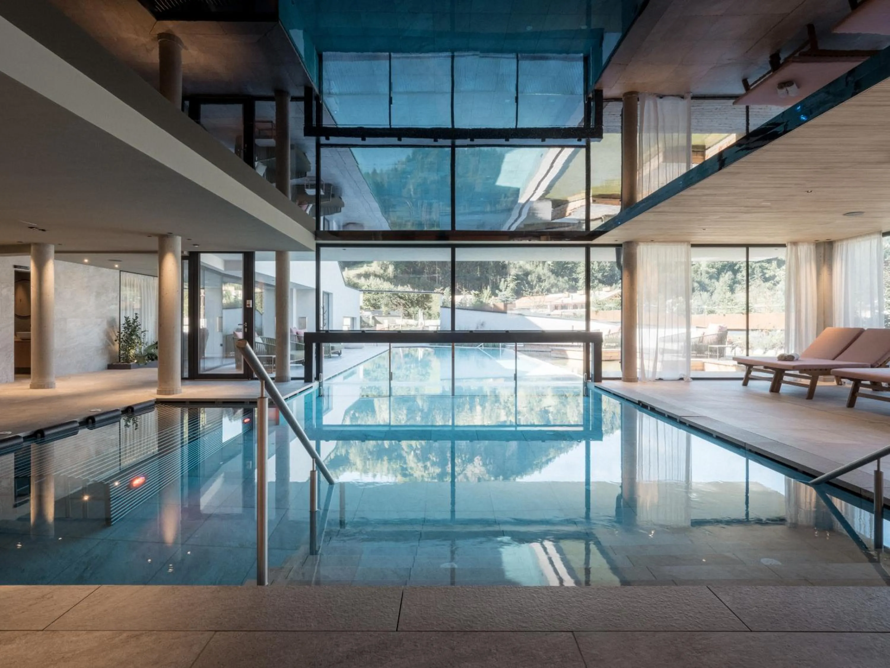Swimming pool in Biohotel Rupertus
