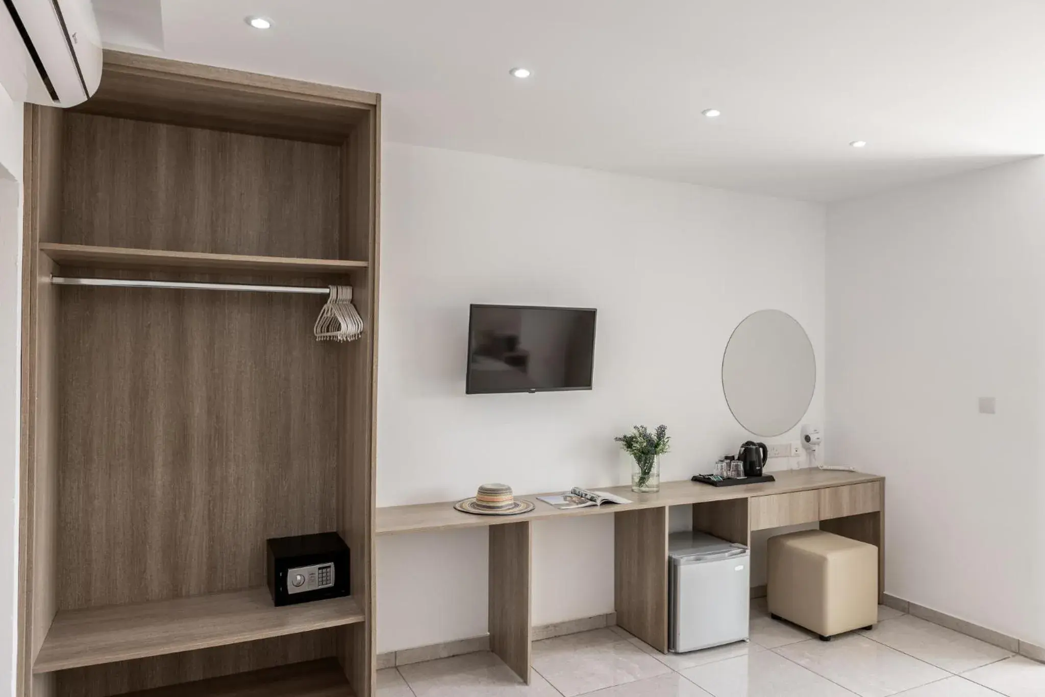 Triple Room in Milea Hotel Triple Room in Milea Hotel