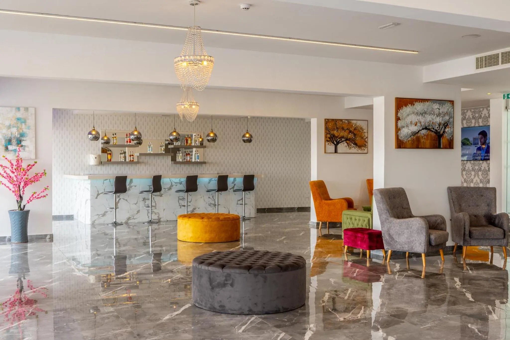 Lobby or reception in Milea Hotel