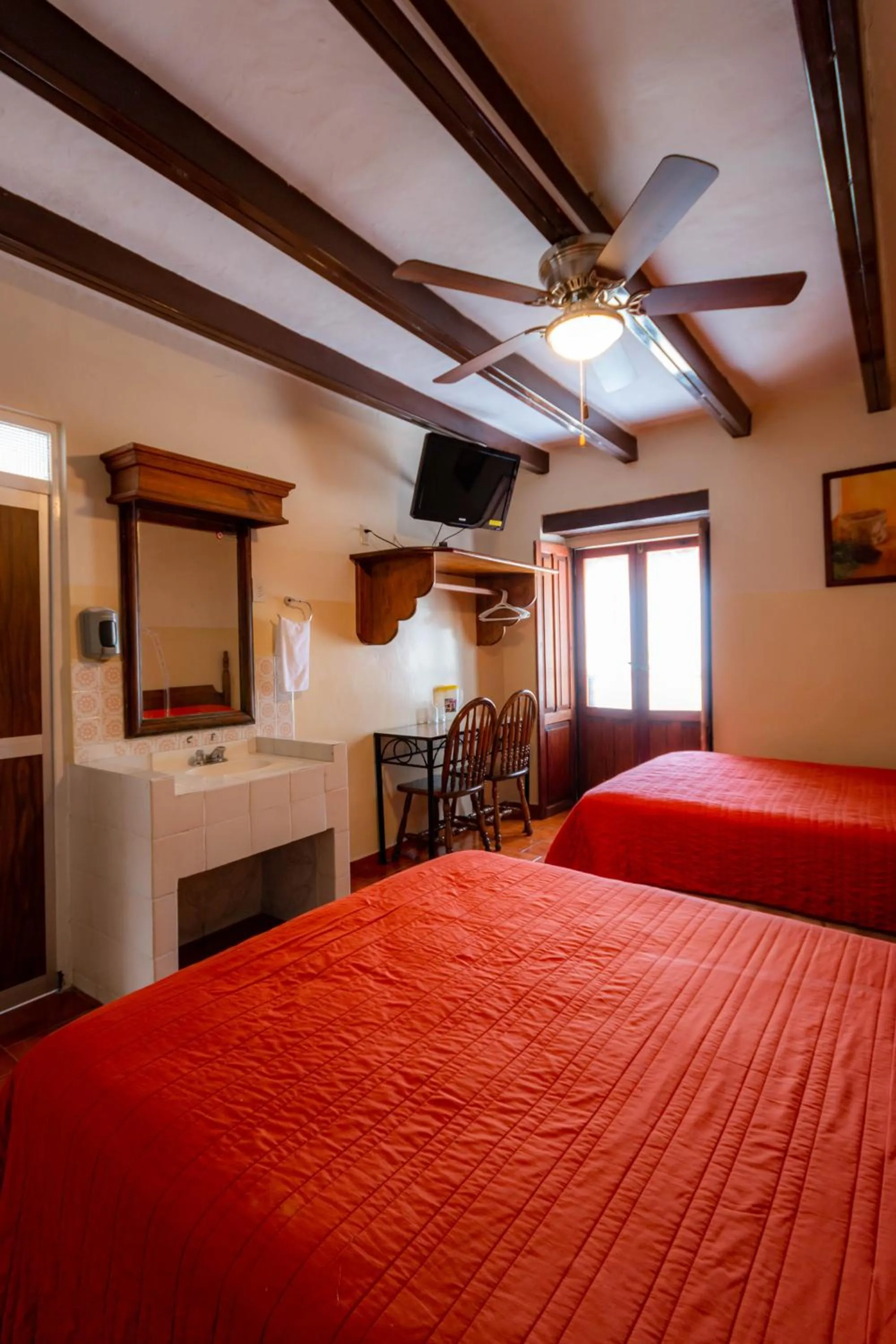 Bed in Hotel el Carmen, Morelia