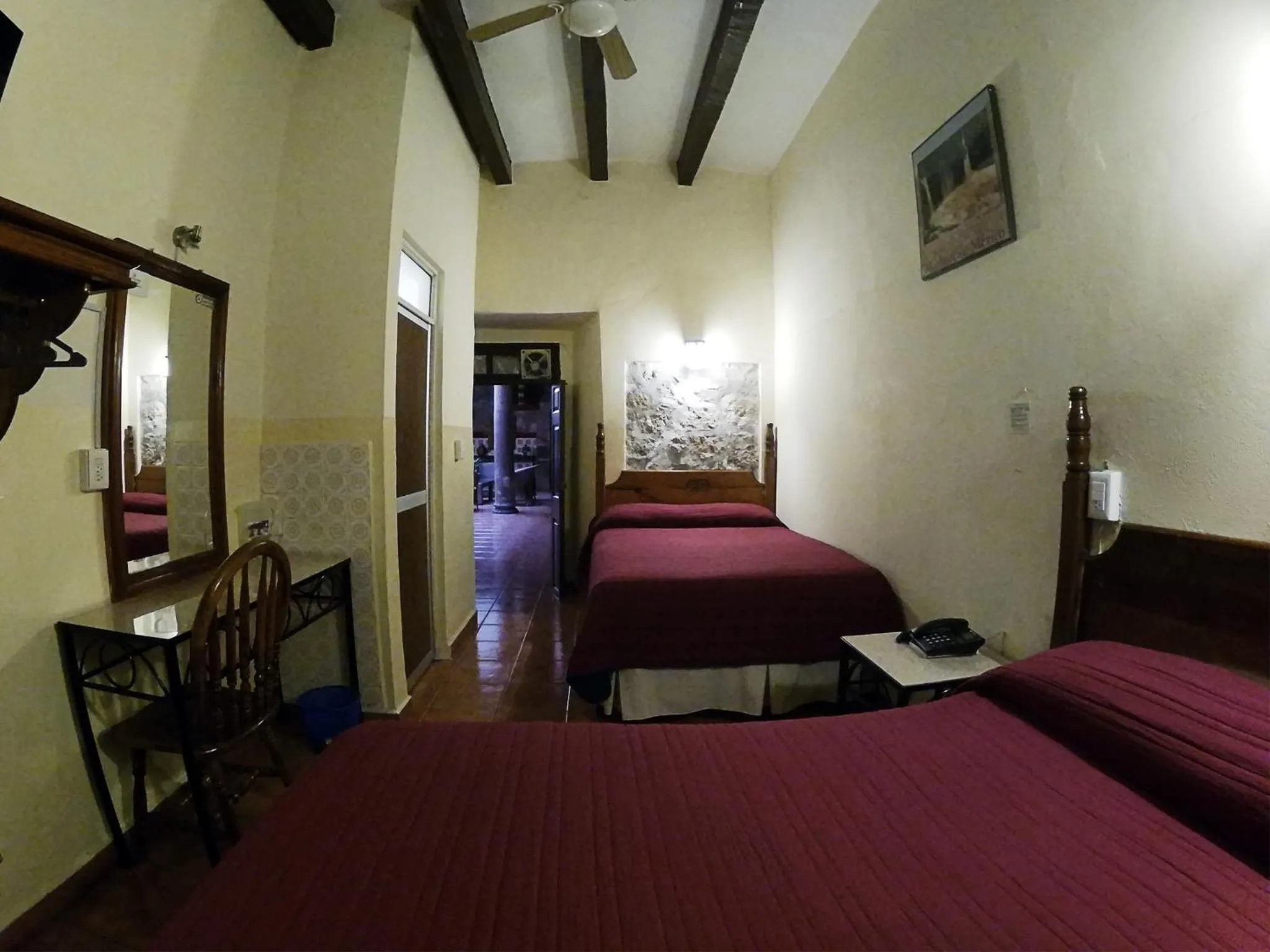 Bed in Hotel el Carmen, Morelia