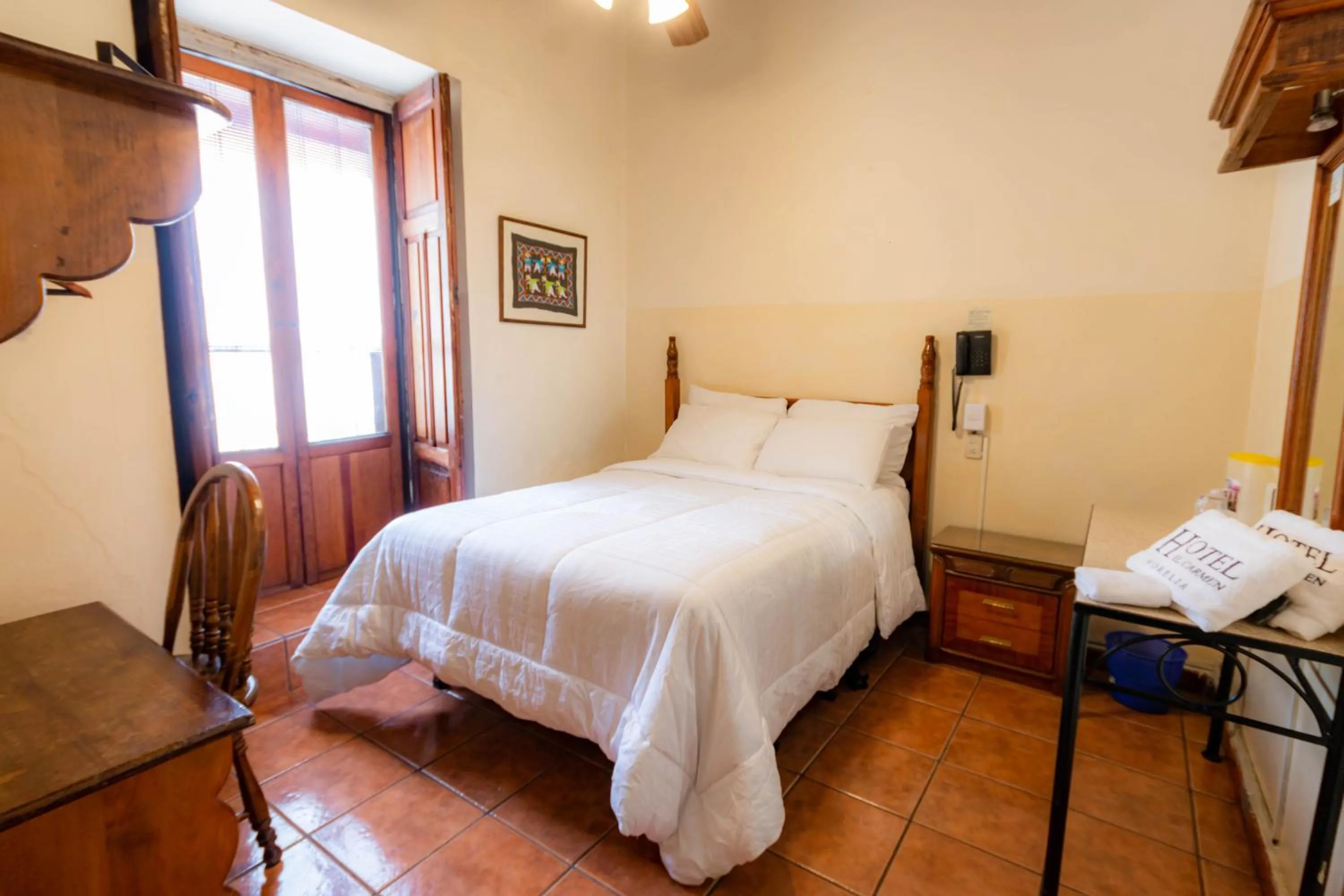 Bed in Hotel el Carmen, Morelia