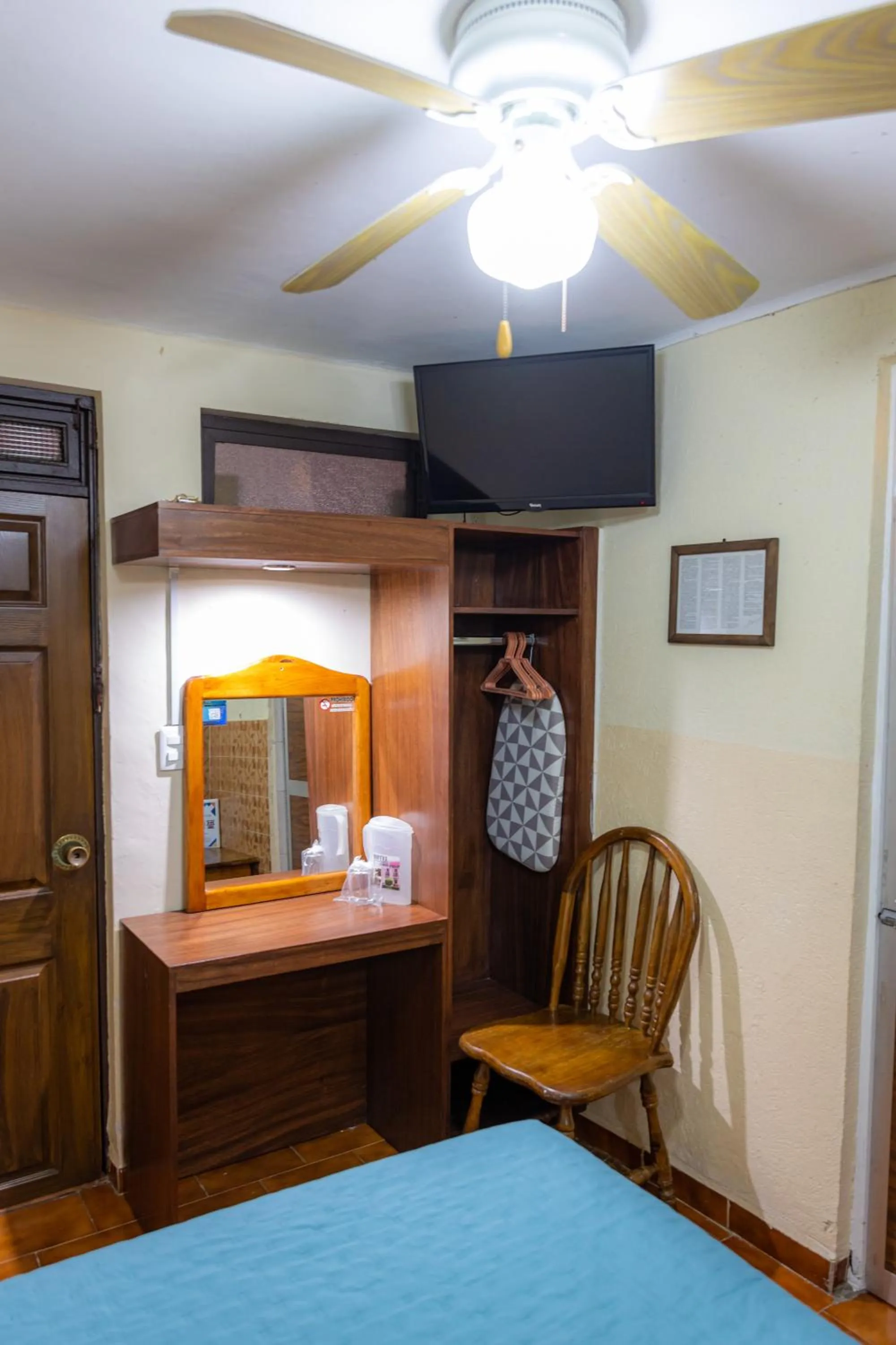 TV and multimedia, Bed in Hotel el Carmen, Morelia