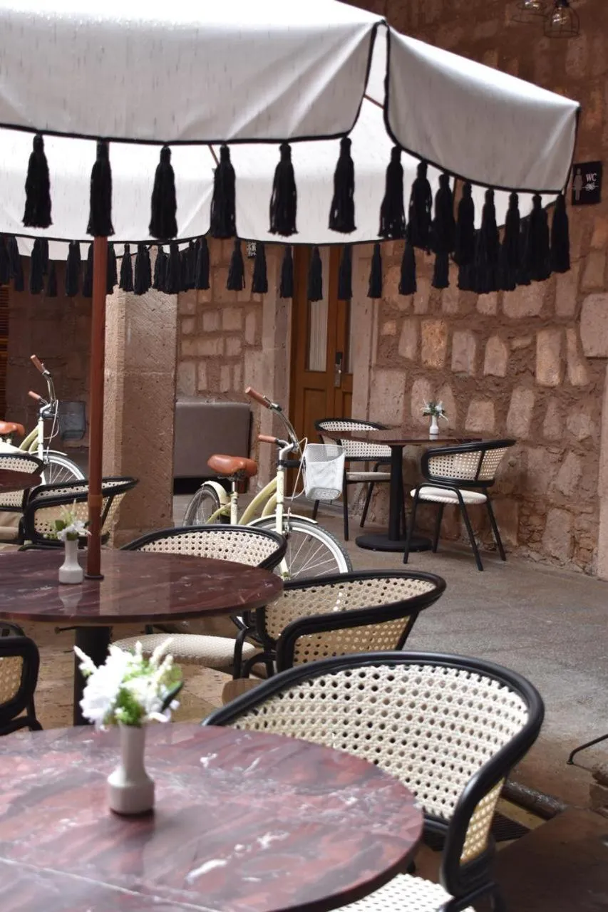 Restaurant/places to eat in Hotel Boutique Casa Madero
