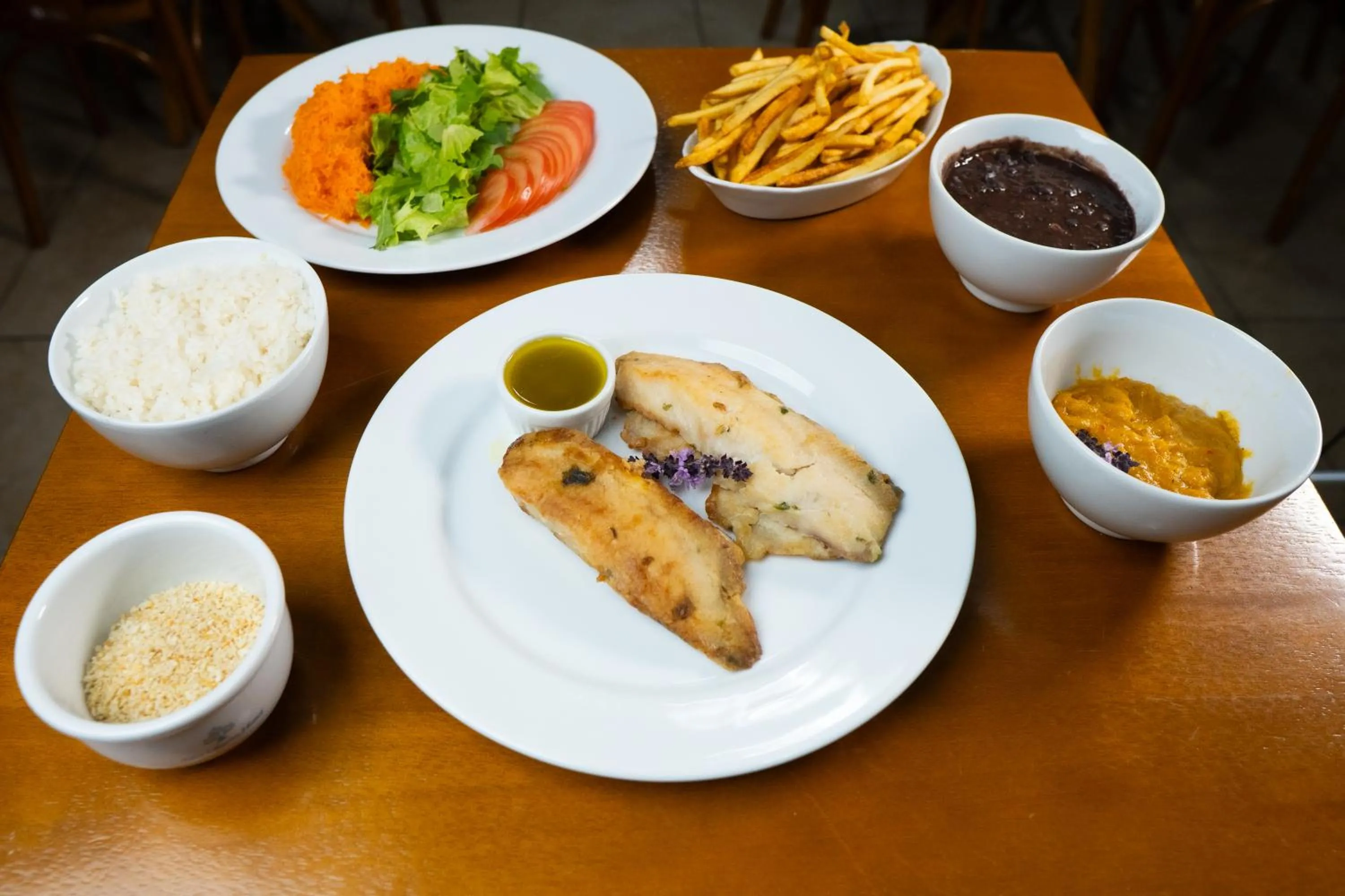 Restaurant/places to eat in Vila Olaria Hotel