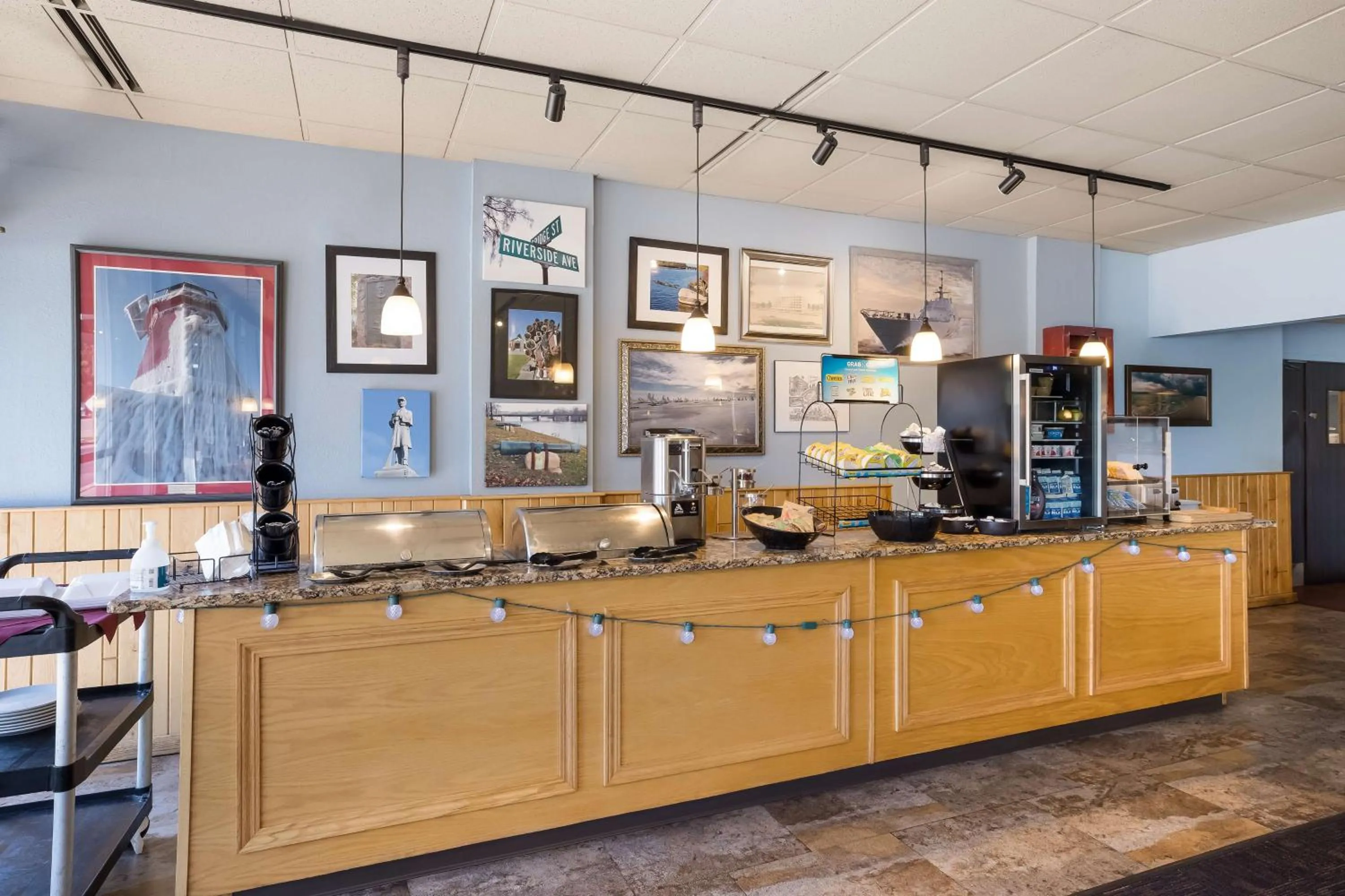 Breakfast in Best Western Riverfront Inn