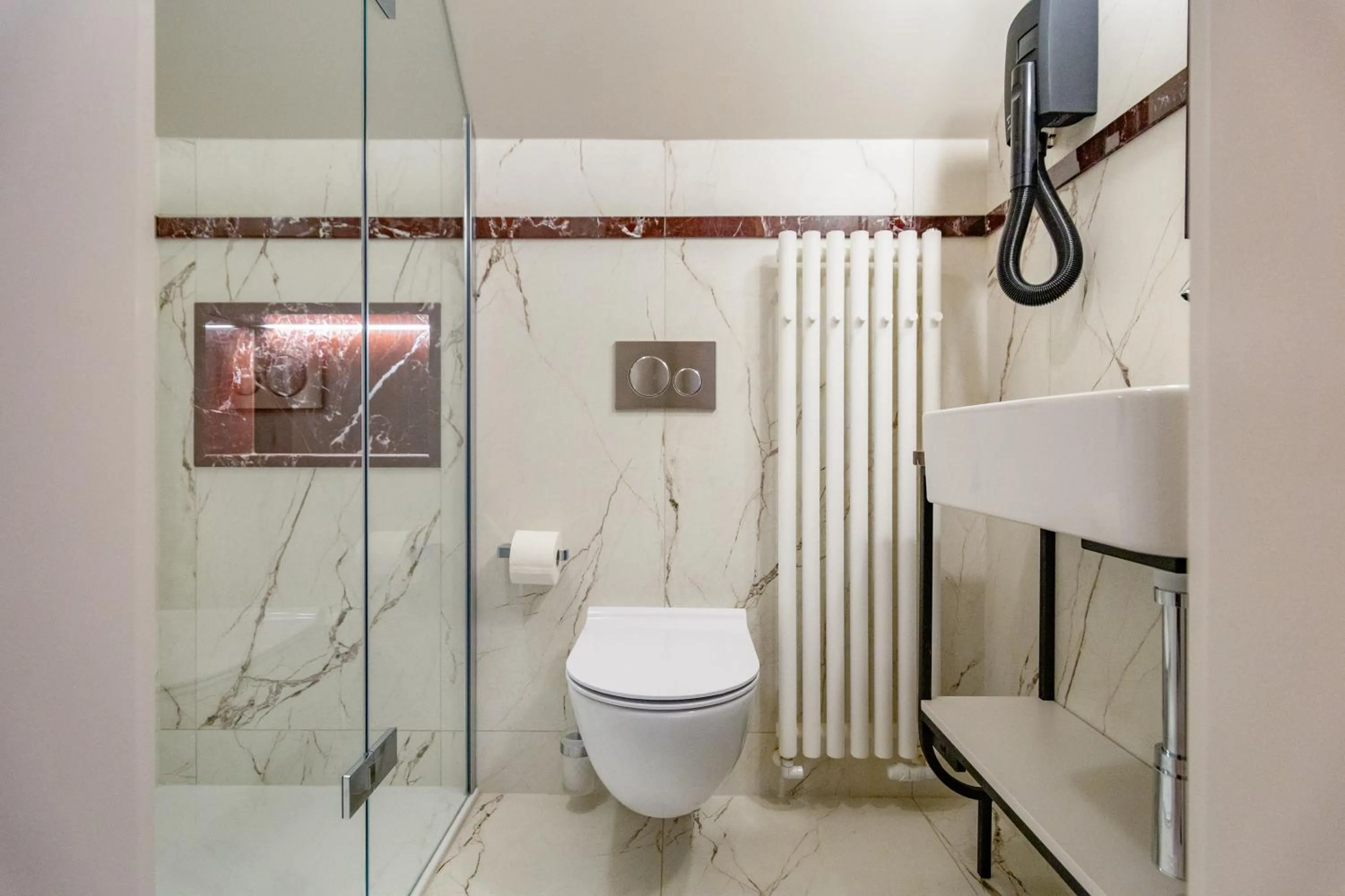 Shower in MR 3 Apartments