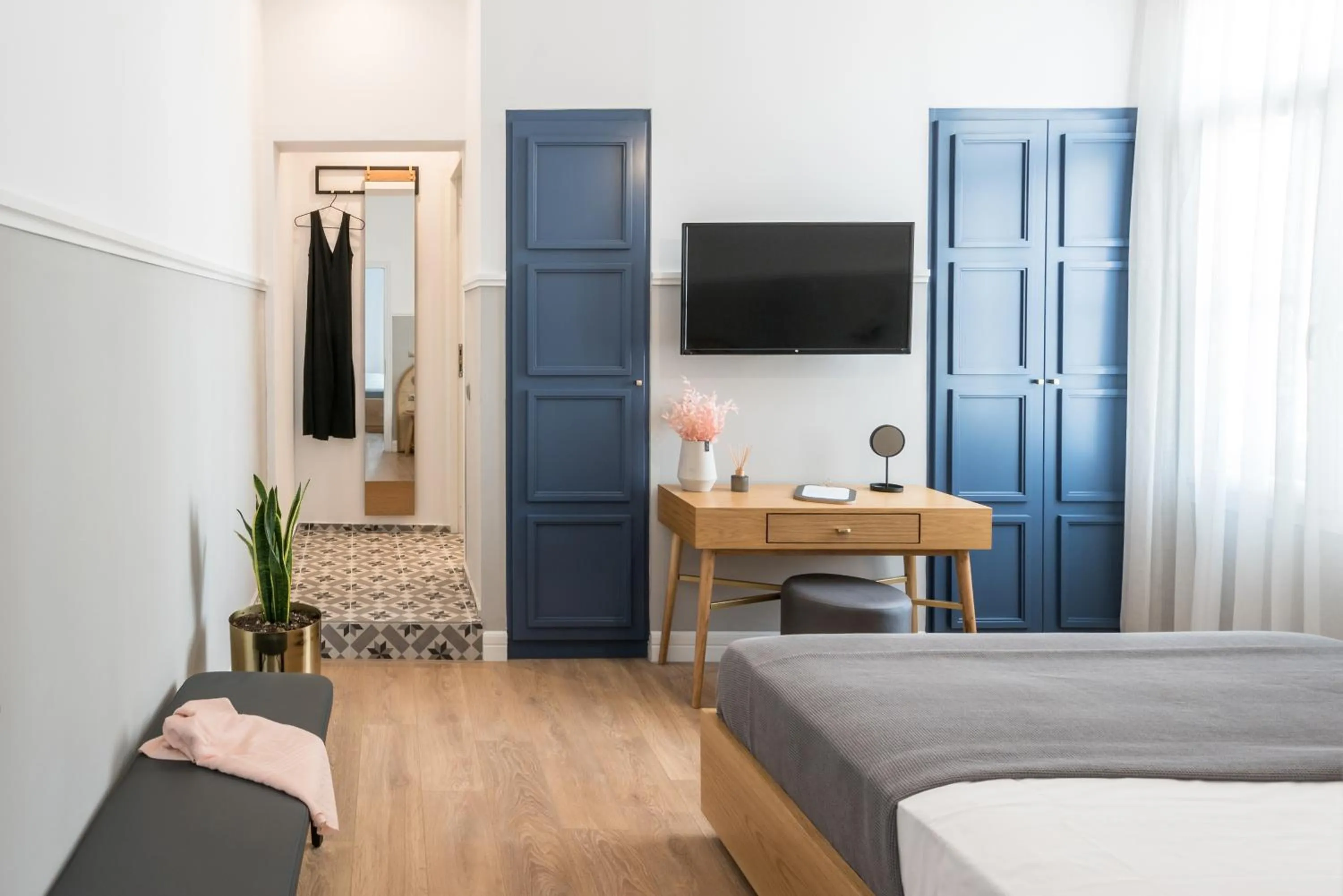 Bed in The Anthemion House