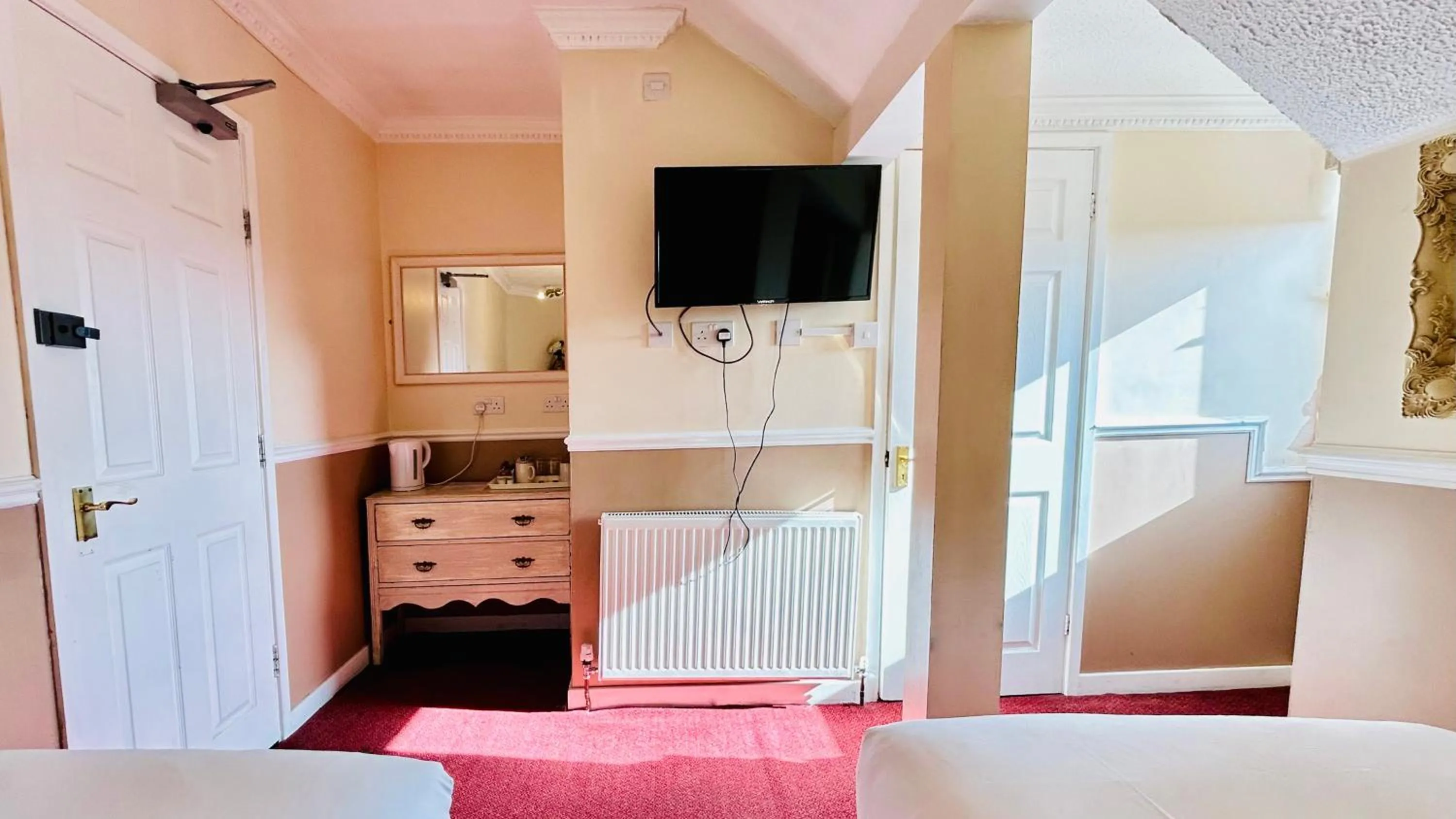 TV and multimedia in The Columbia Hotel